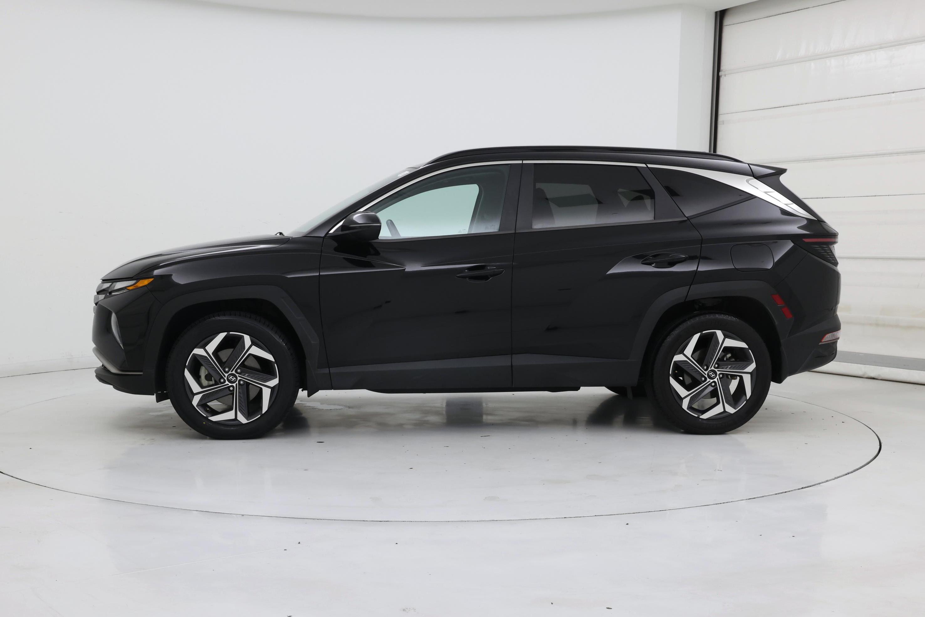 Thumbnail: 2022 Hyundai Tucson - 3