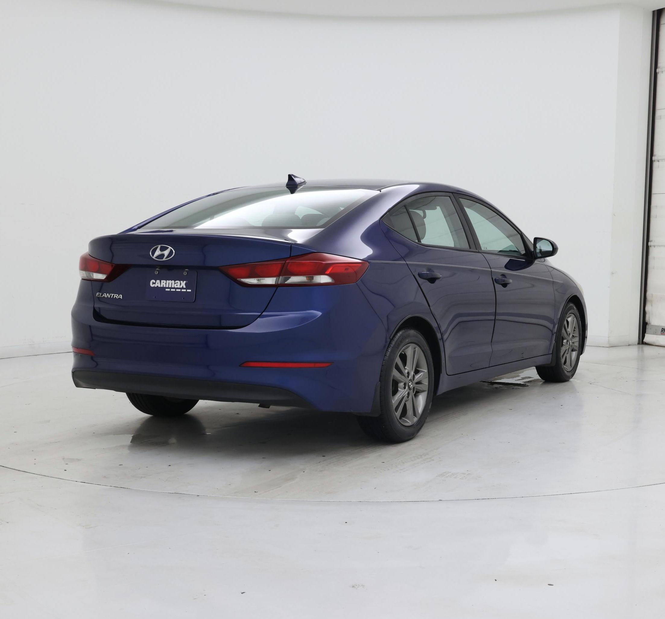 Thumbnail: 2018 Hyundai Elantra - 8