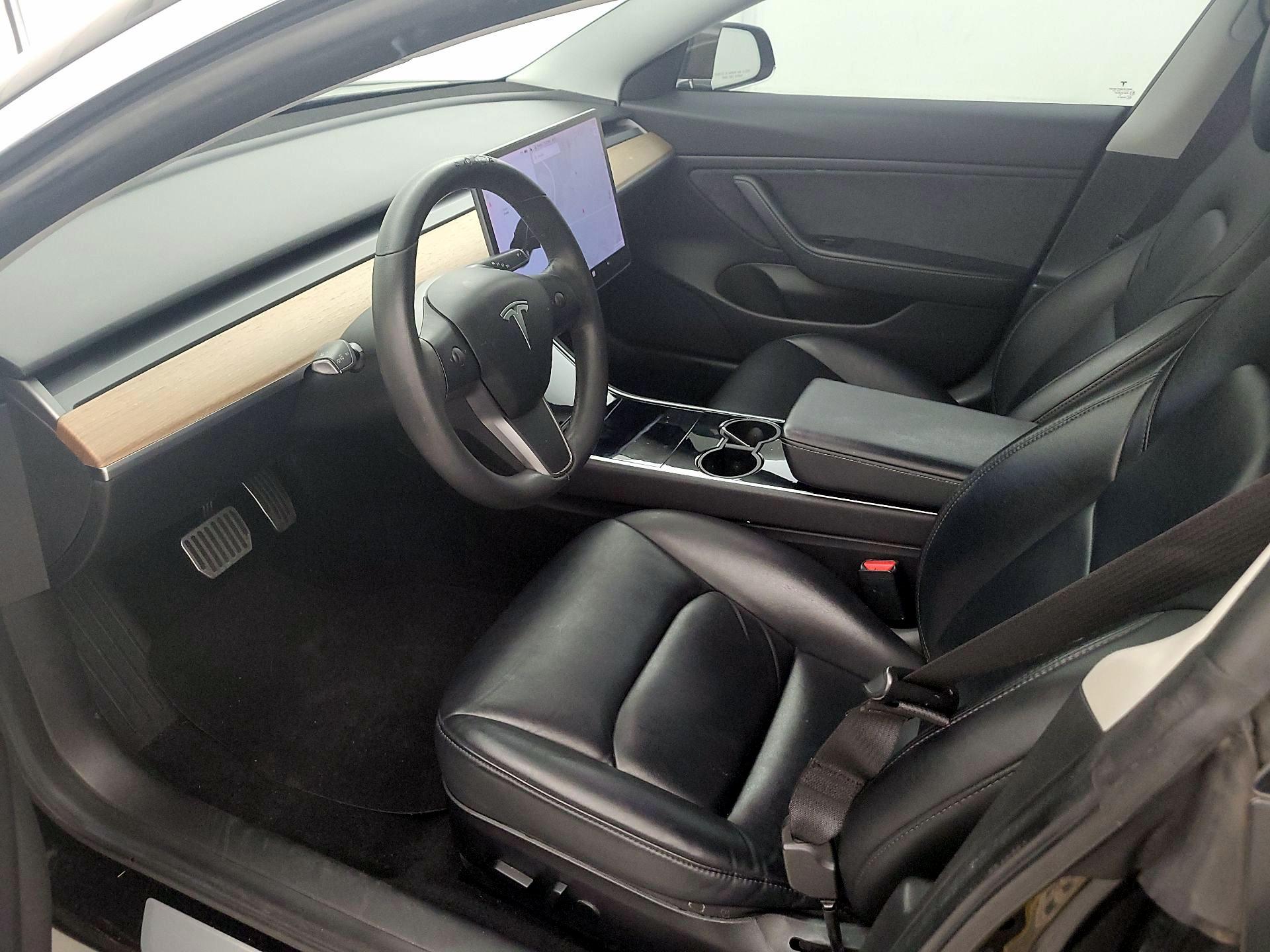 Thumbnail: 2019 Tesla Model 3 - 11