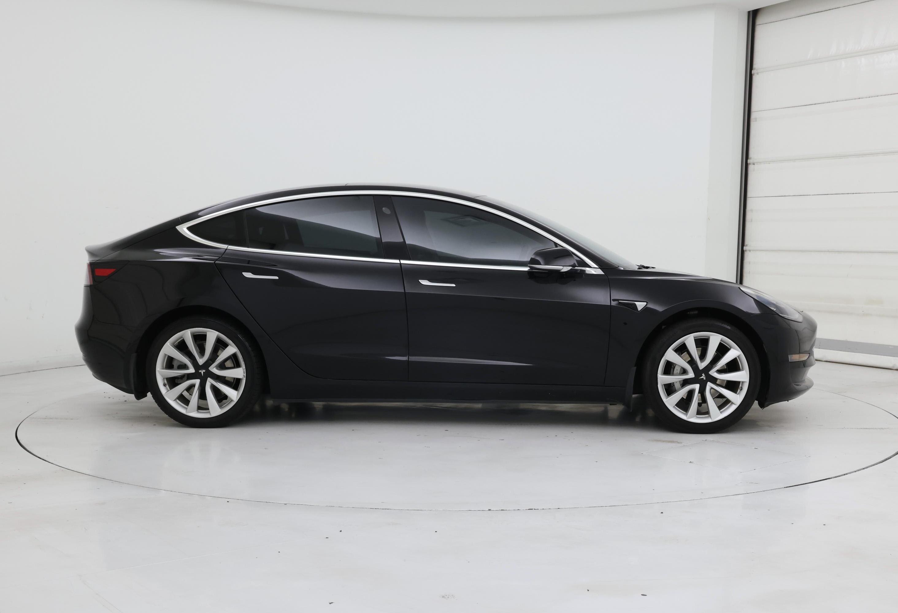 Thumbnail: 2019 Tesla Model 3 - 7