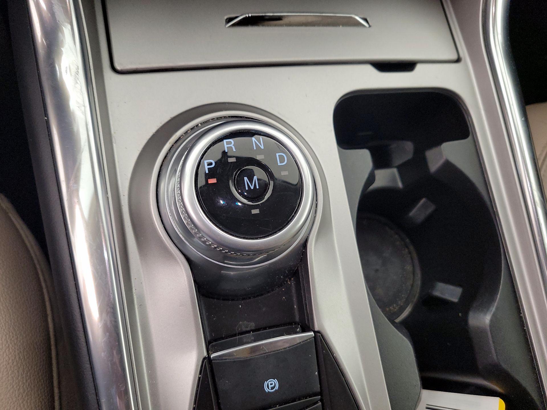 Thumbnail: 2020 Ford Explorer - 18