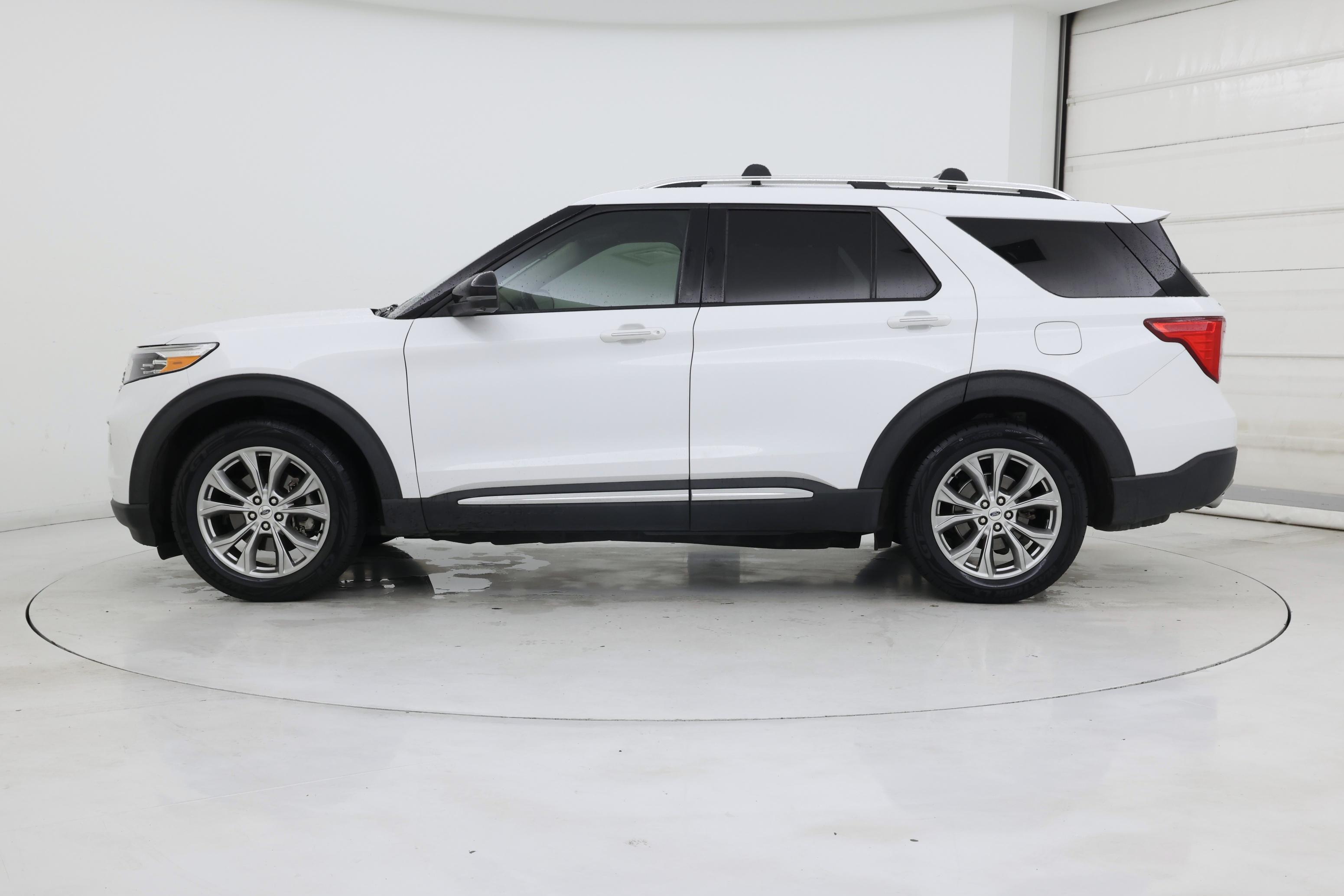 Thumbnail: 2020 Ford Explorer - 3