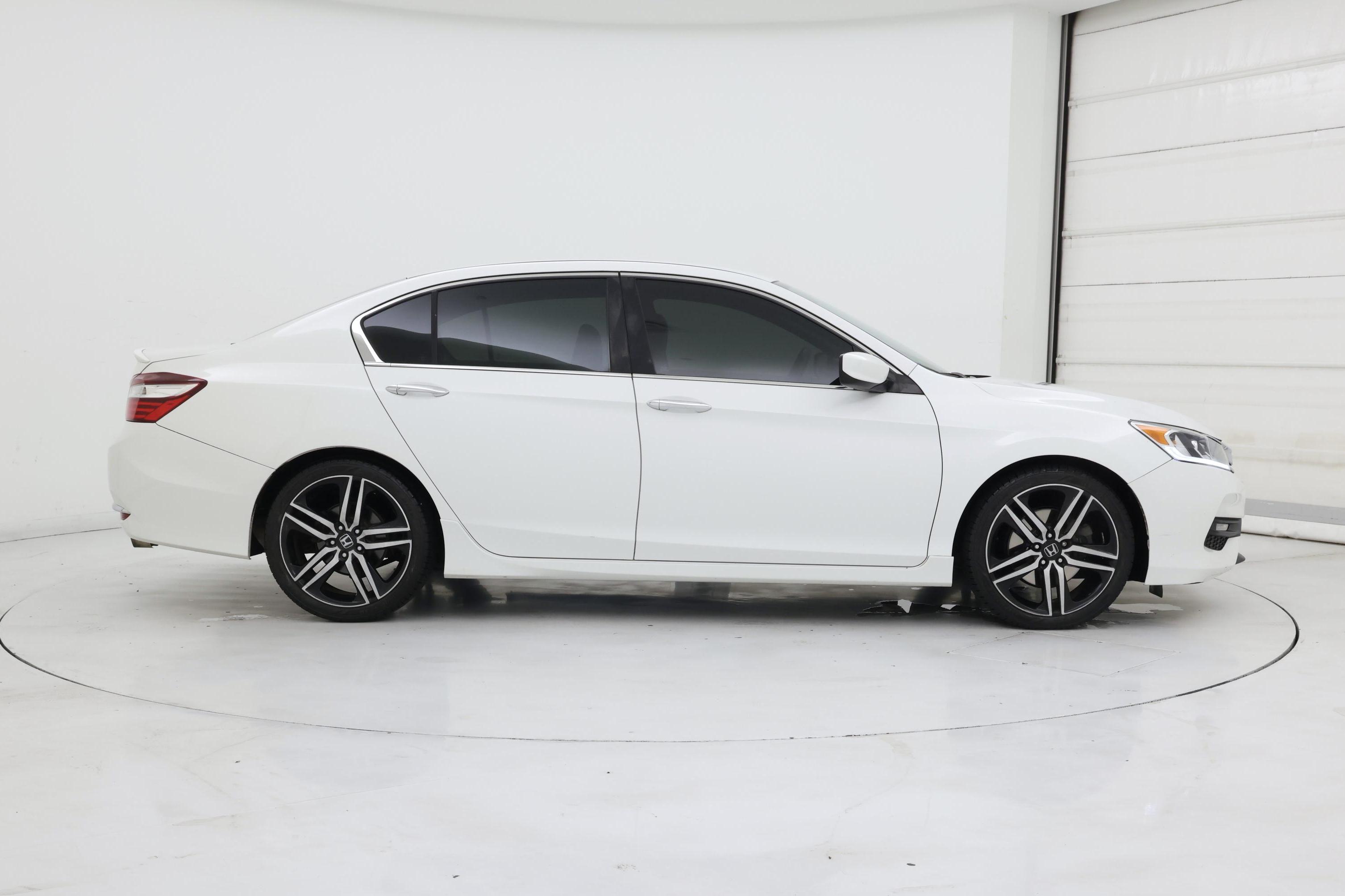 Thumbnail: 2017 Honda Accord - 7