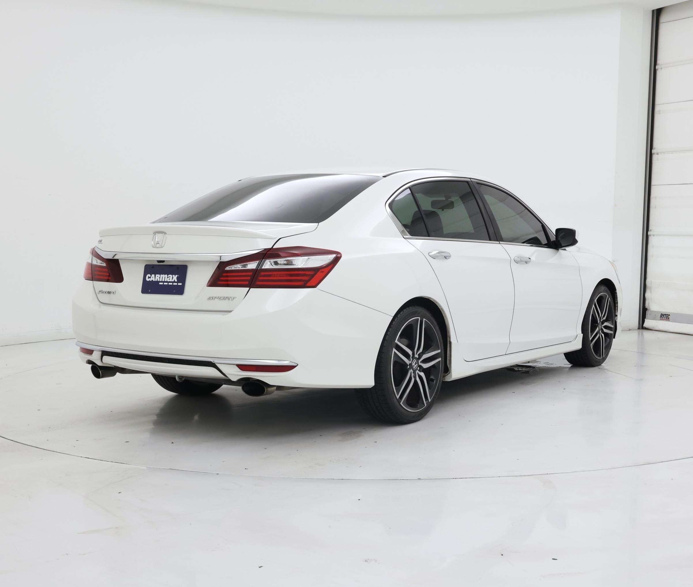 Thumbnail: 2017 Honda Accord - 8