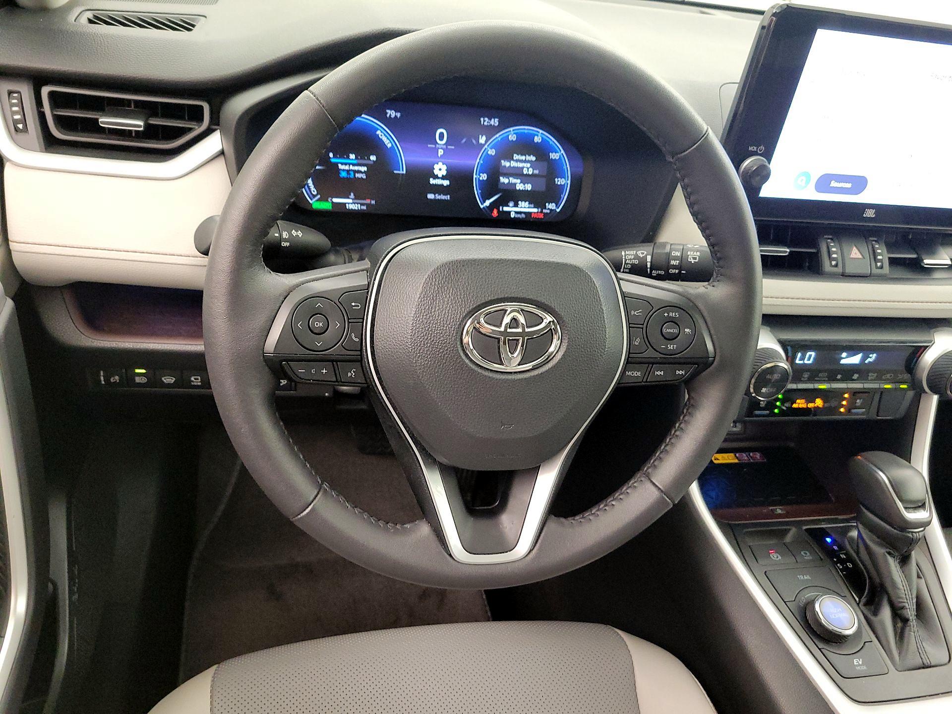 Thumbnail: 2023 Toyota RAV4 - 10