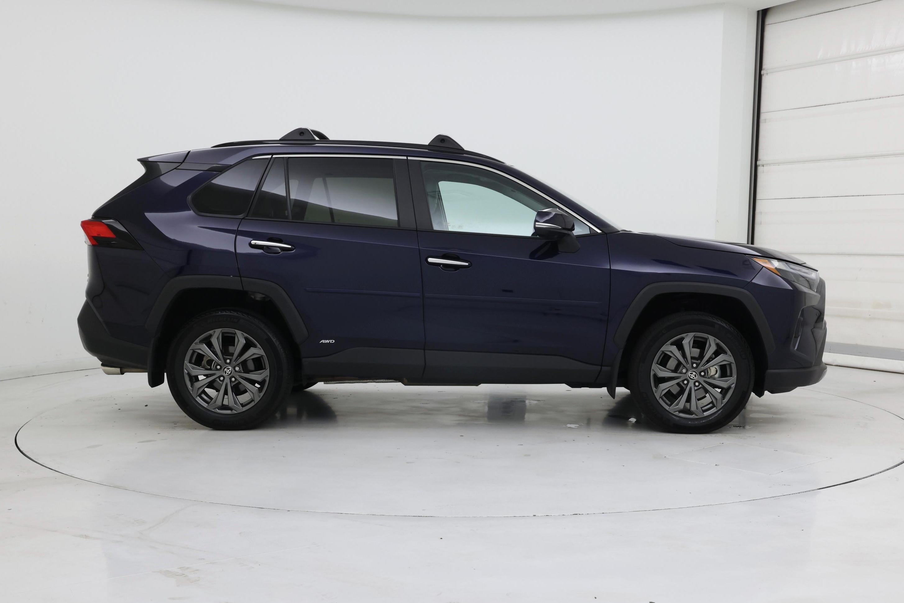 Thumbnail: 2023 Toyota RAV4 - 7