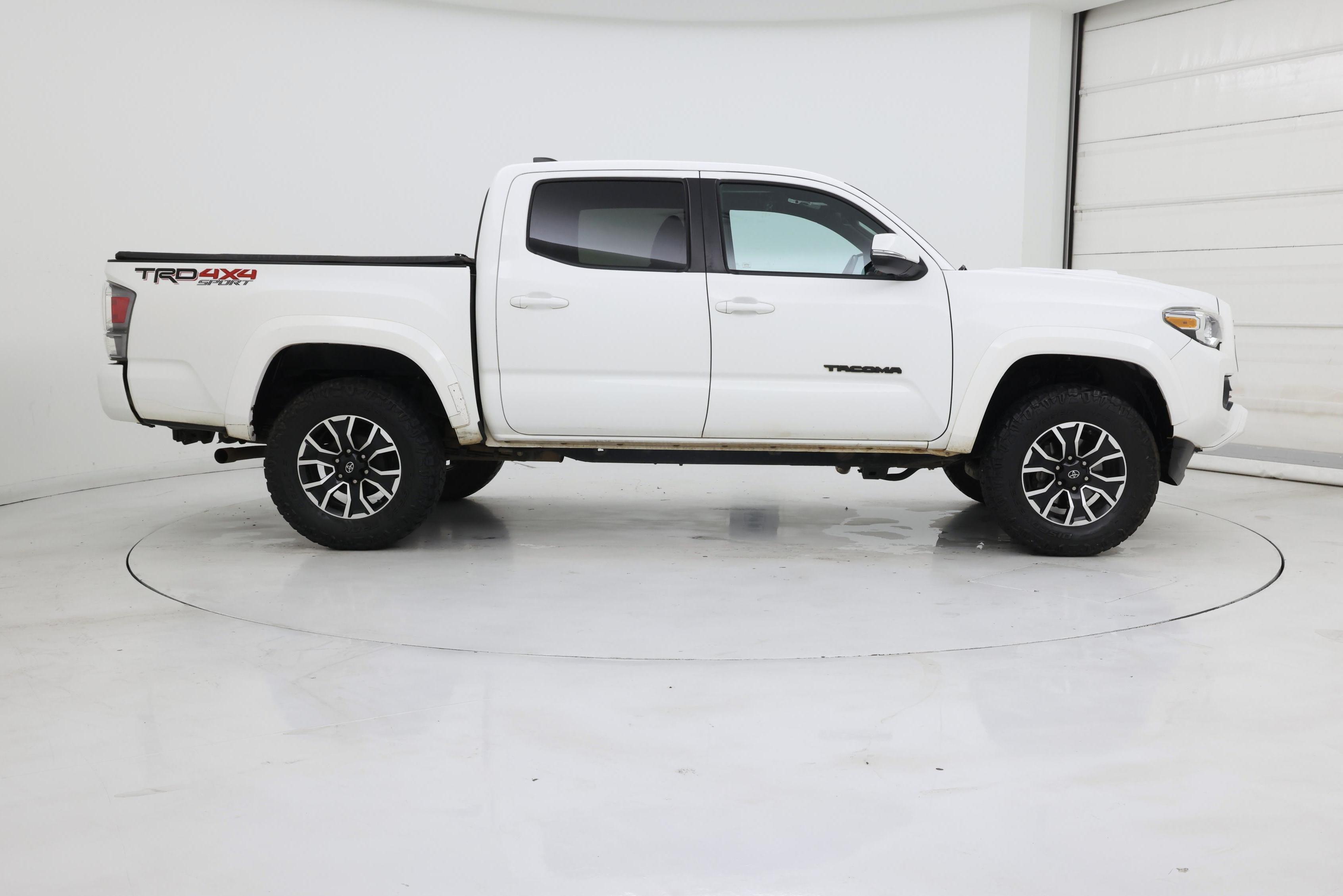 Thumbnail: 2020 Toyota Tacoma - 7