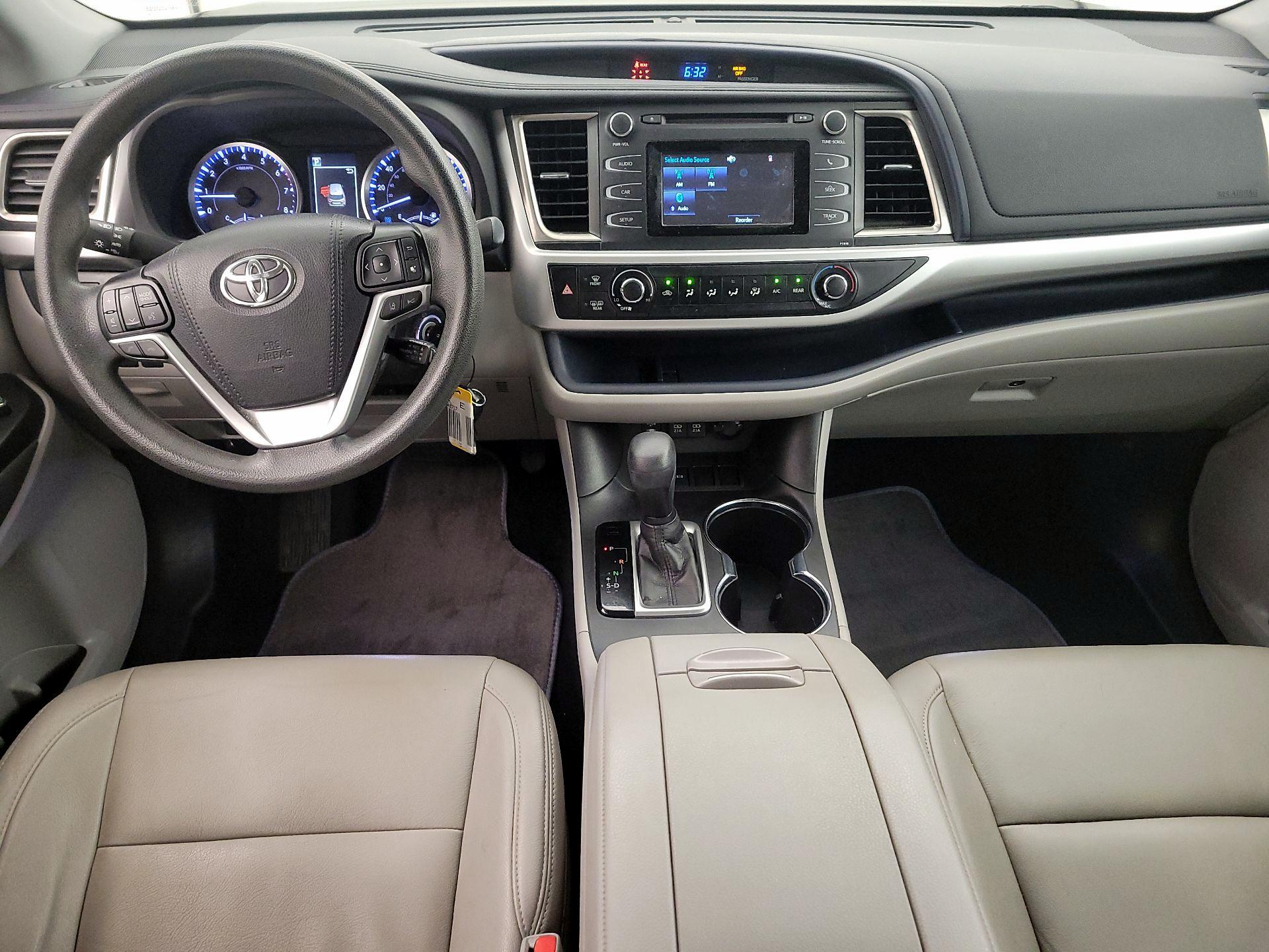 Thumbnail: 2019 Toyota Highlander - 9