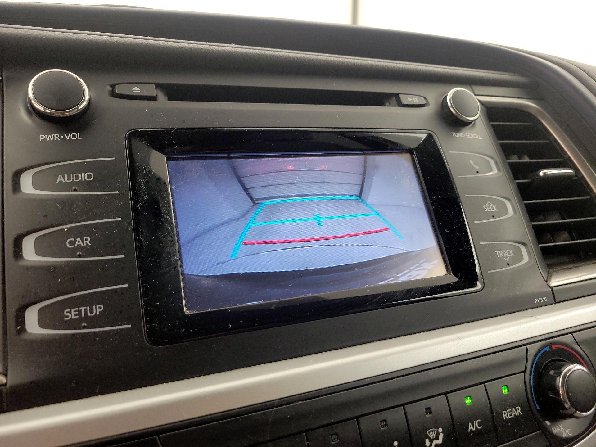 Thumbnail: 2019 Toyota Highlander - 14