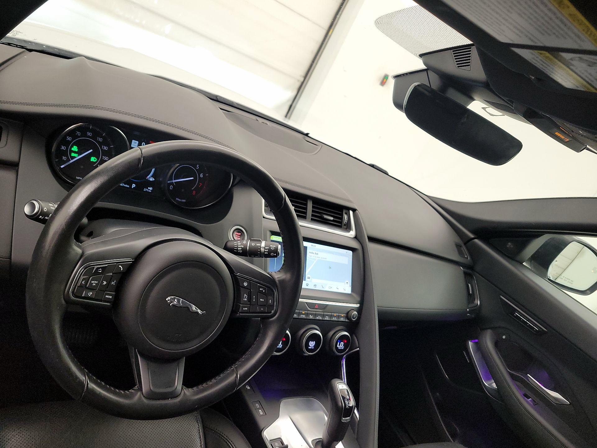 Thumbnail: 2019 Jaguar E-Pace - 9