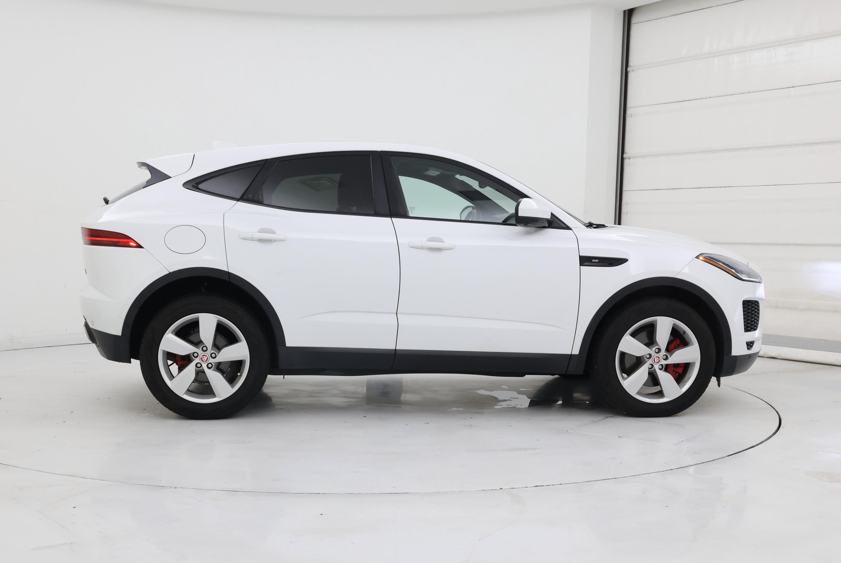 Thumbnail: 2019 Jaguar E-Pace - 7