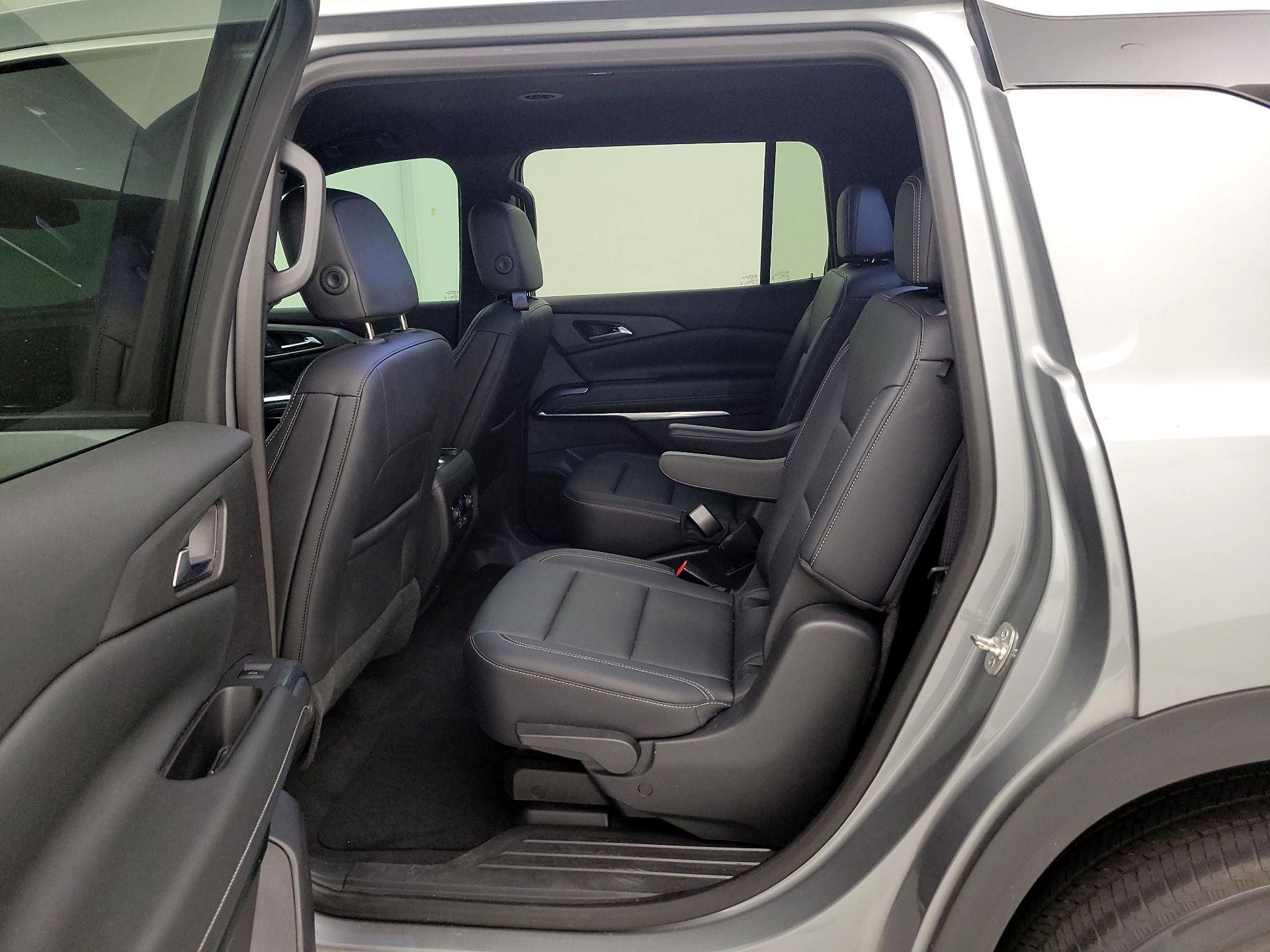 Thumbnail: 2025 Chevrolet Traverse - 20