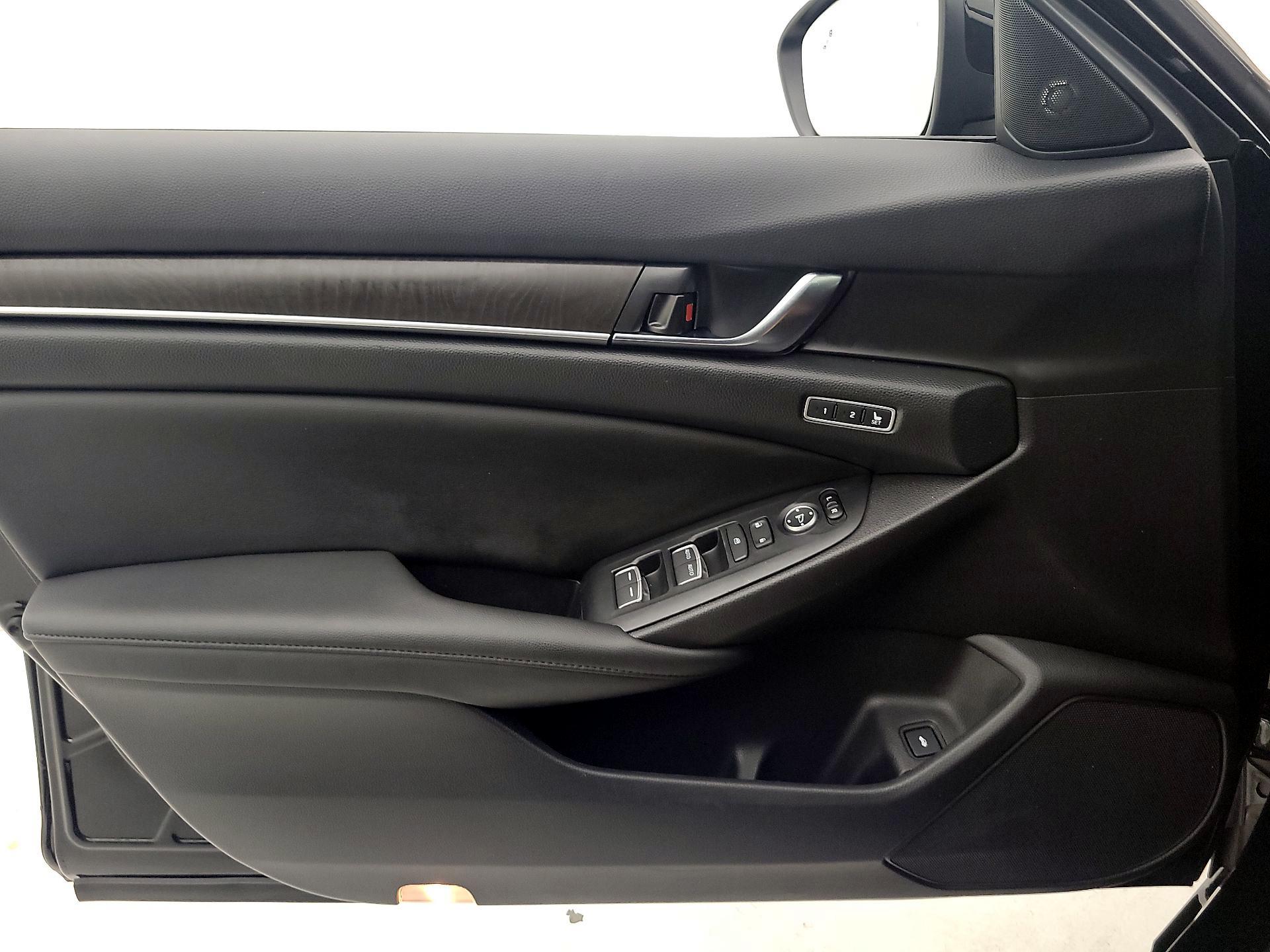 Thumbnail: 2020 Honda Accord - 12