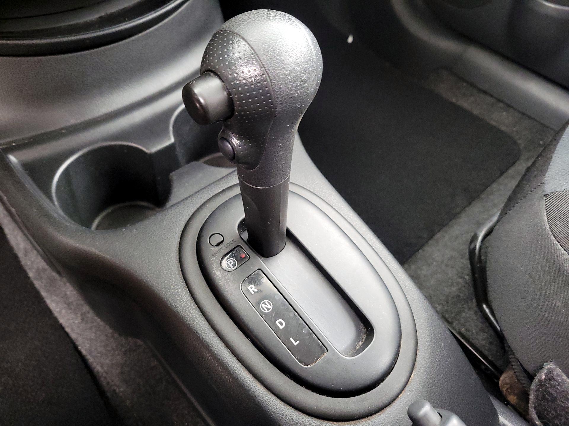 Thumbnail: 2016 Nissan Versa Note - 16