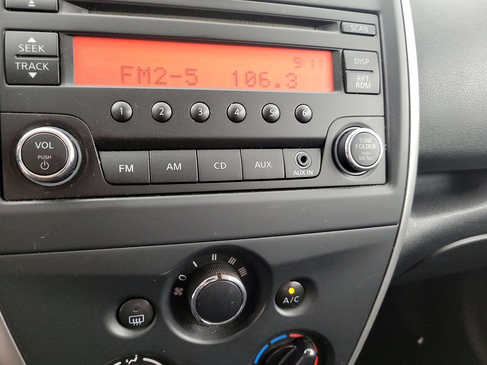 Thumbnail: 2016 Nissan Versa Note - 17
