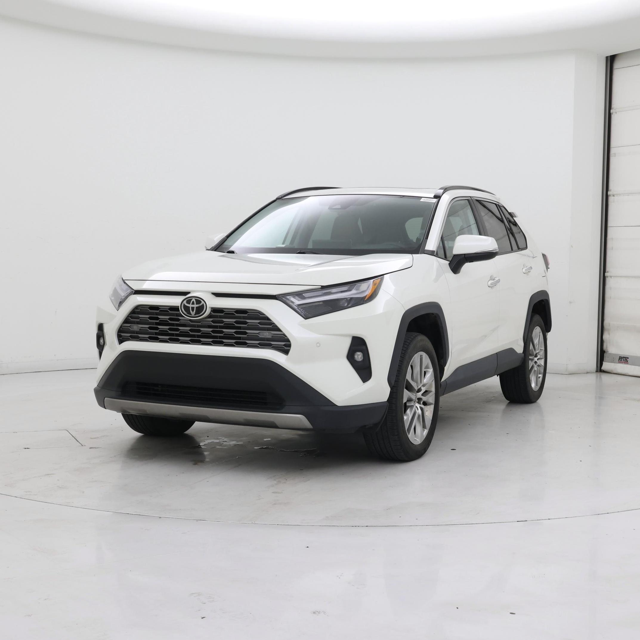 Thumbnail: 2022 Toyota RAV4 - 4