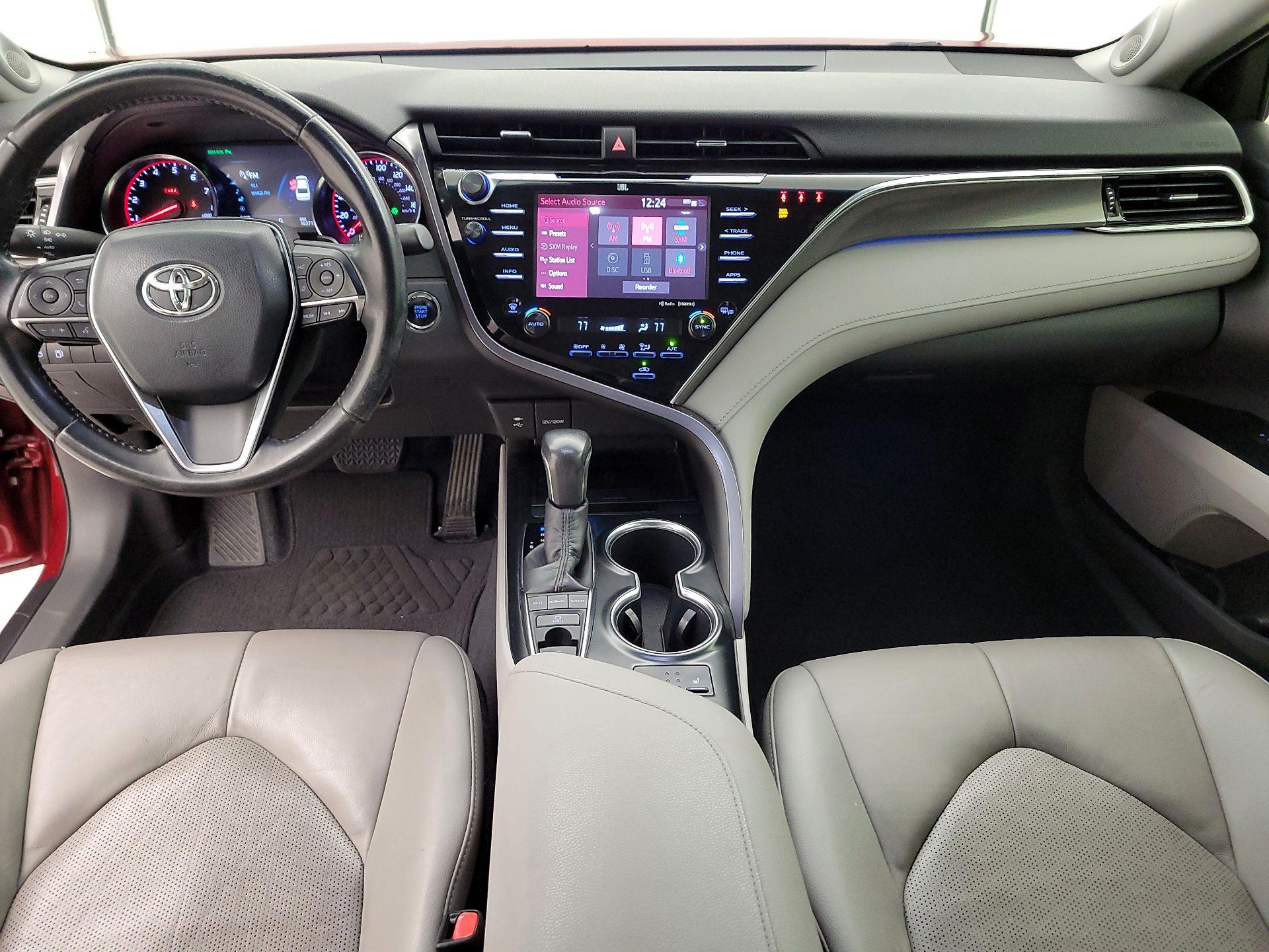 Thumbnail: 2018 Toyota Camry - 9