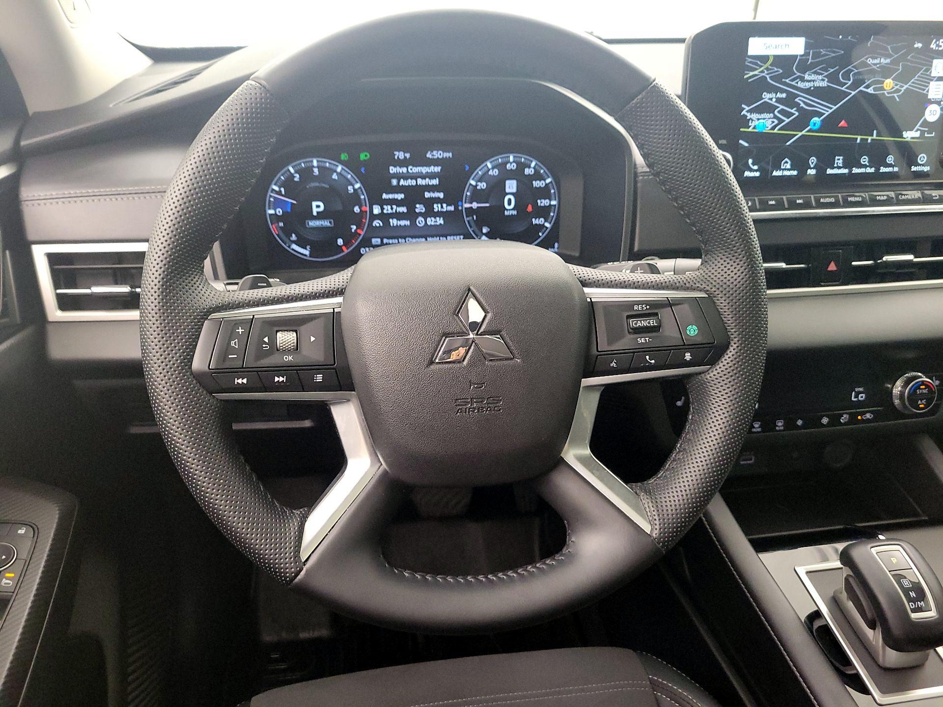 Thumbnail: 2024 Mitsubishi Outlander - 10