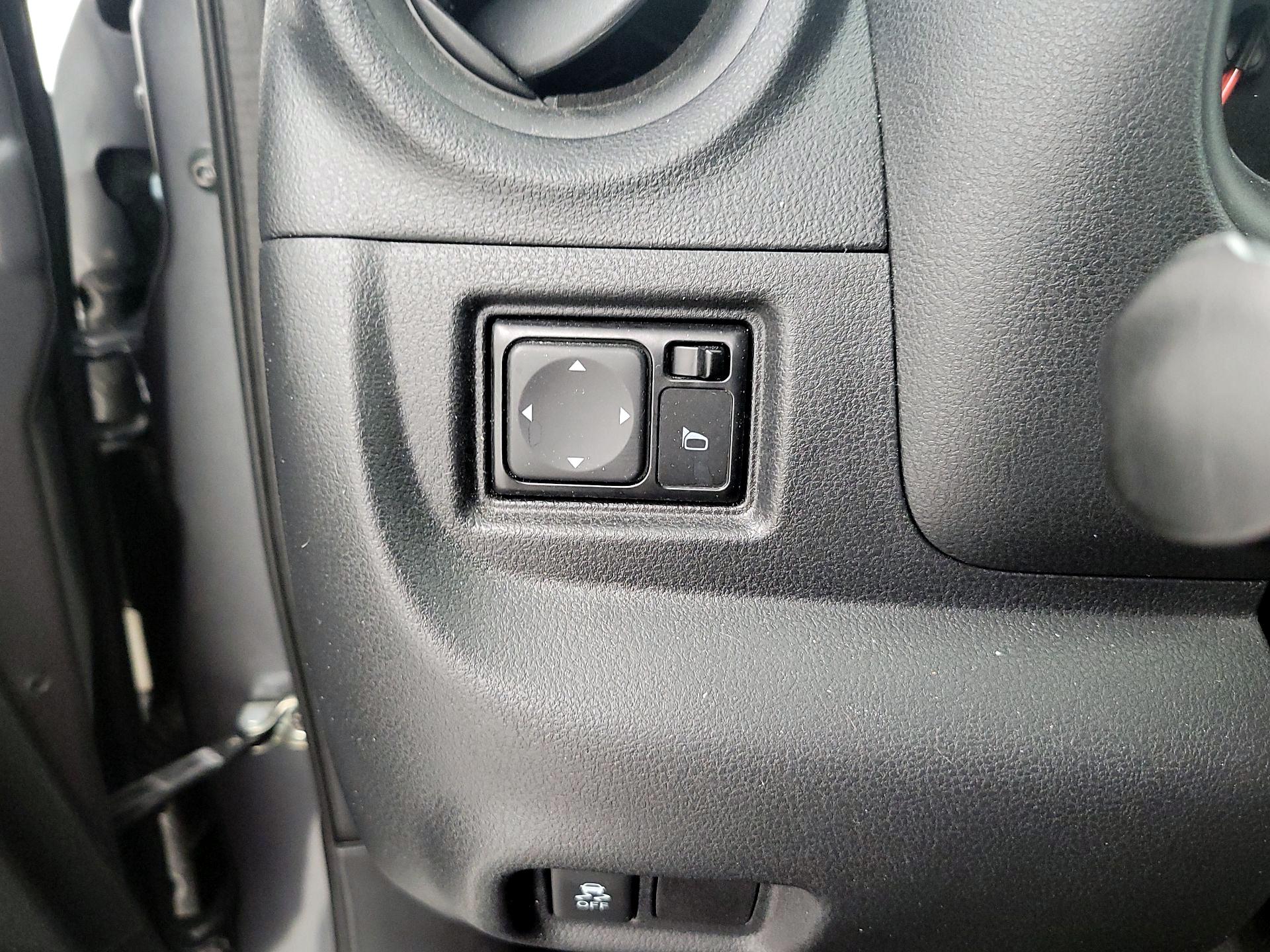 Thumbnail: 2018 Nissan Versa - 13
