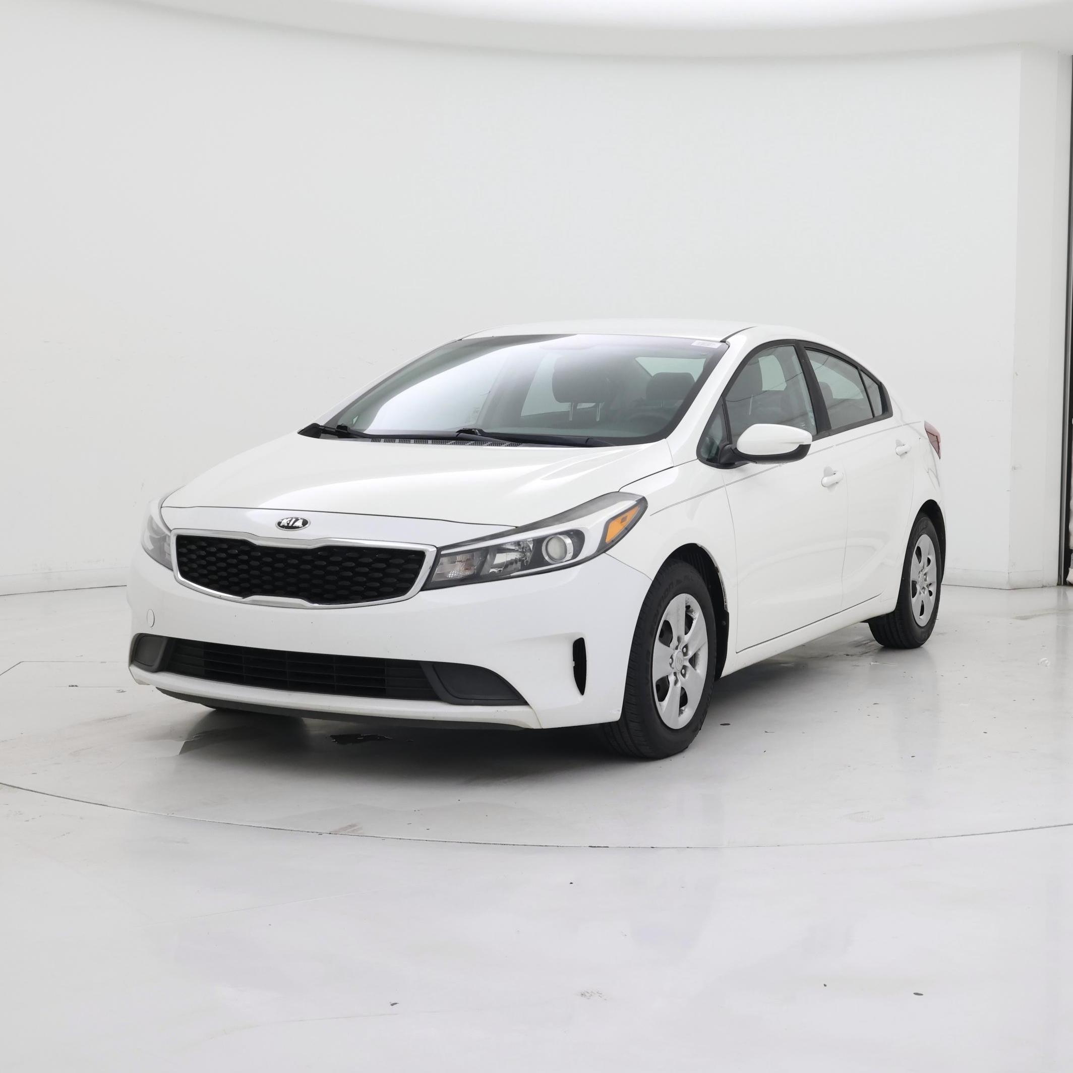 Thumbnail: 2018 Kia Forte - 4