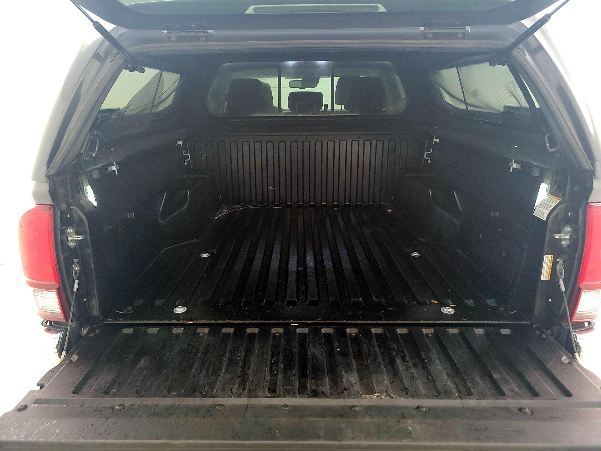 Thumbnail: 2021 Toyota Tacoma - 20