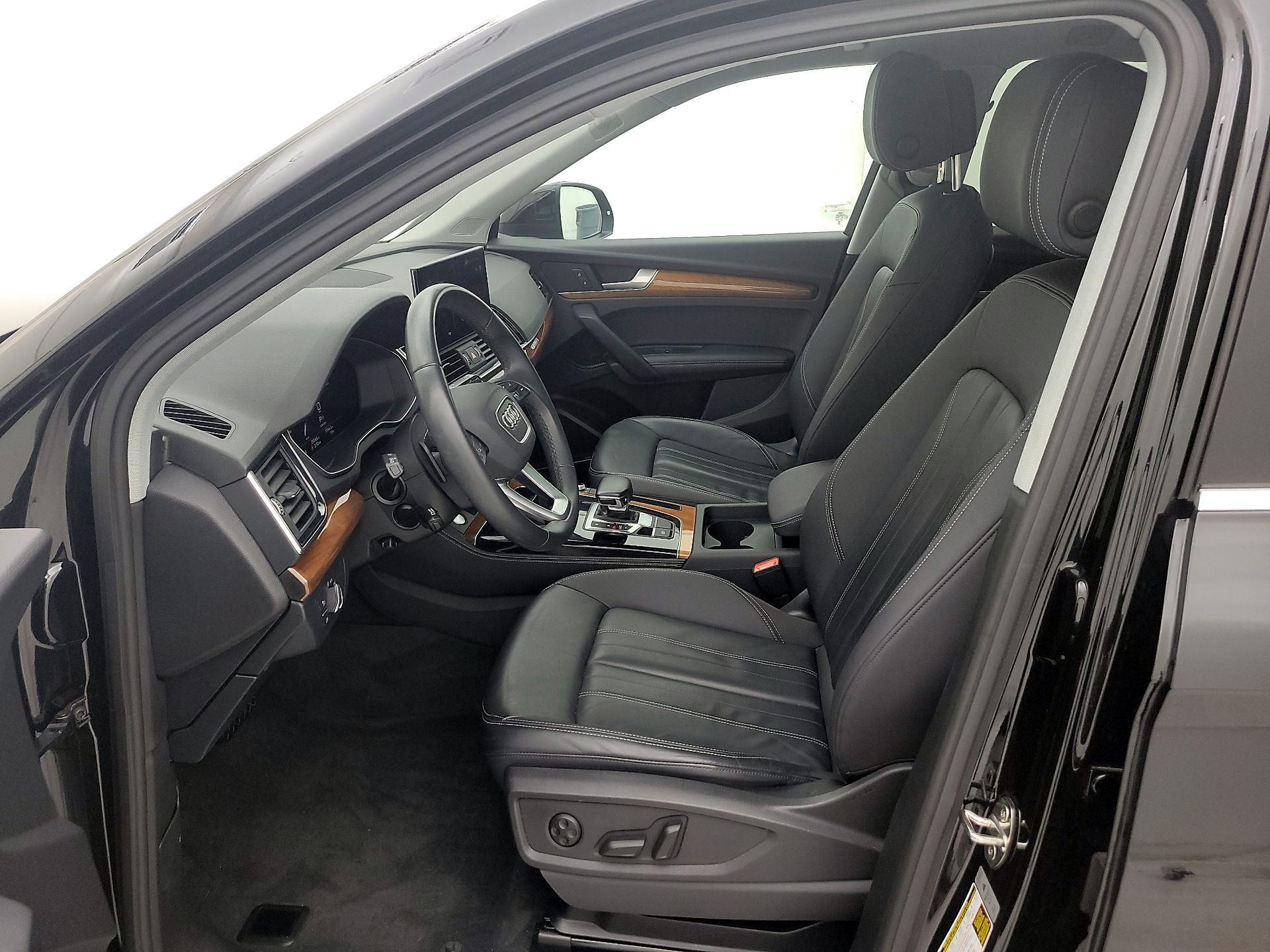 Thumbnail: 2023 Audi Q5 - 11