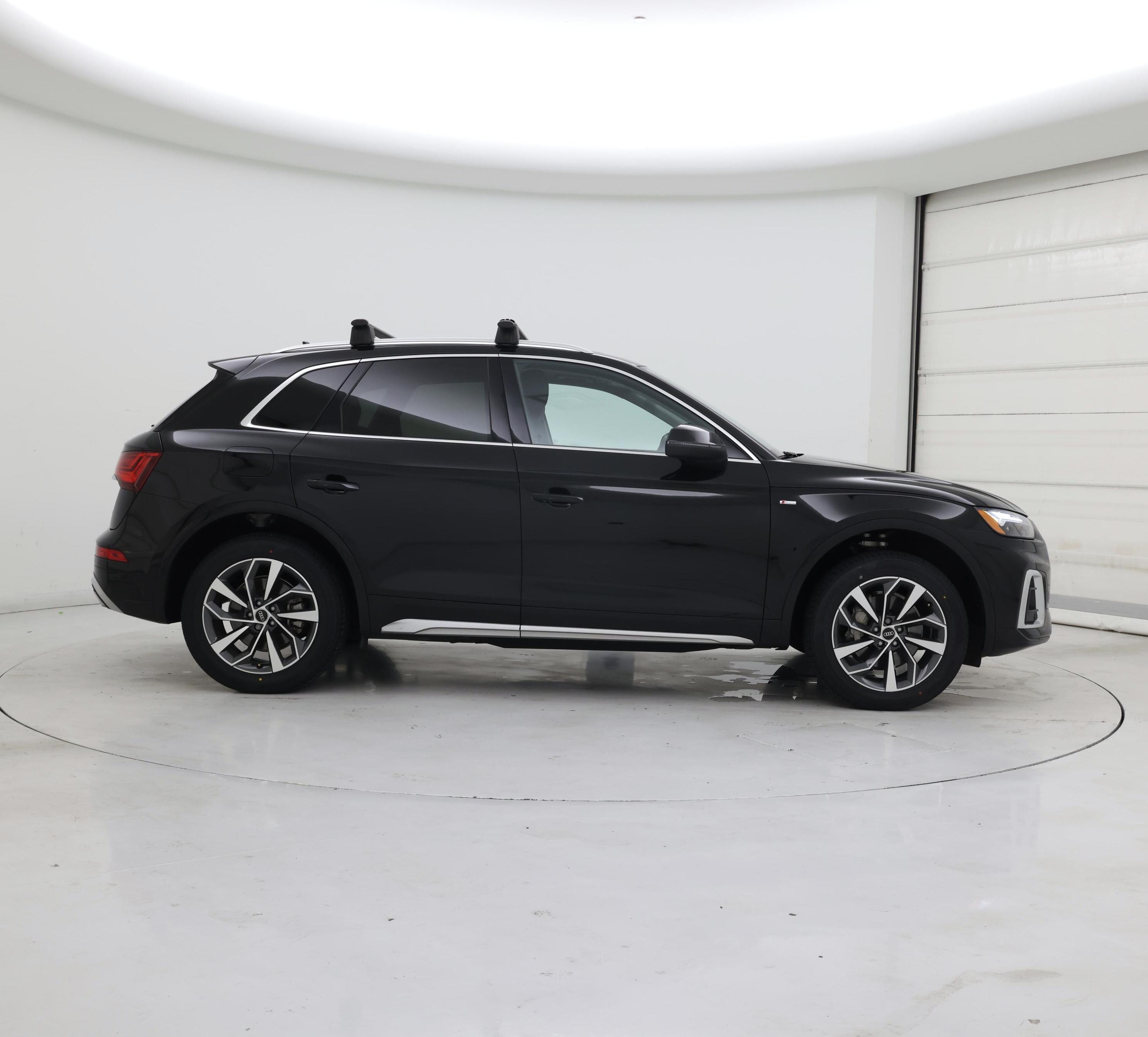 Thumbnail: 2023 Audi Q5 - 7