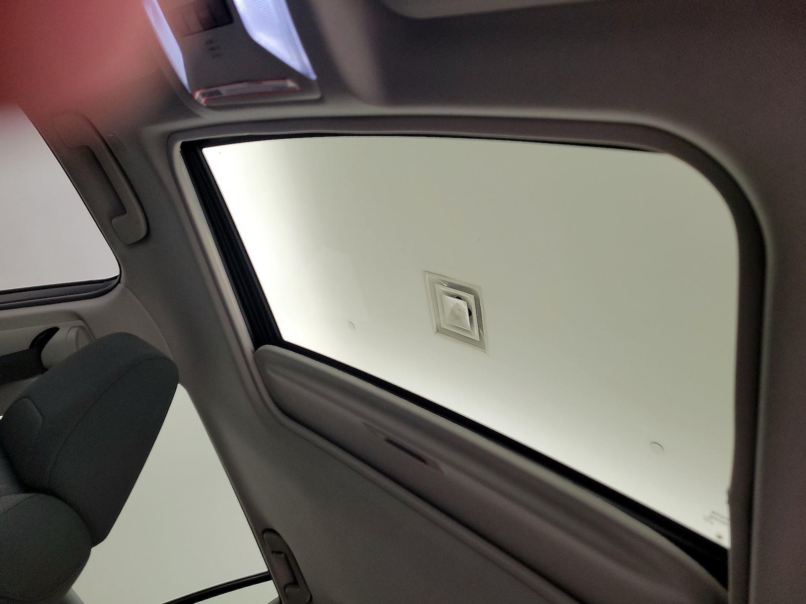 2023 Toyota RAV4 XLE - Photo 20