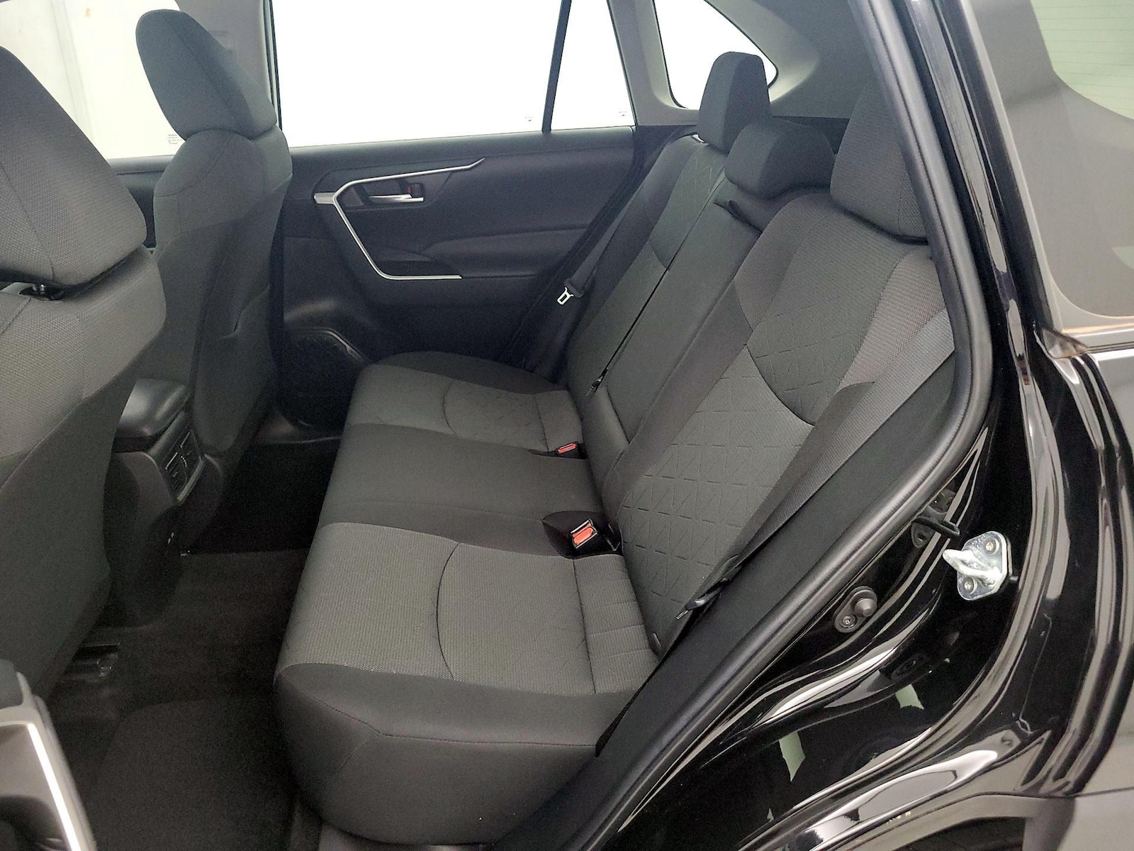 2023 Toyota RAV4 XLE - Photo 21