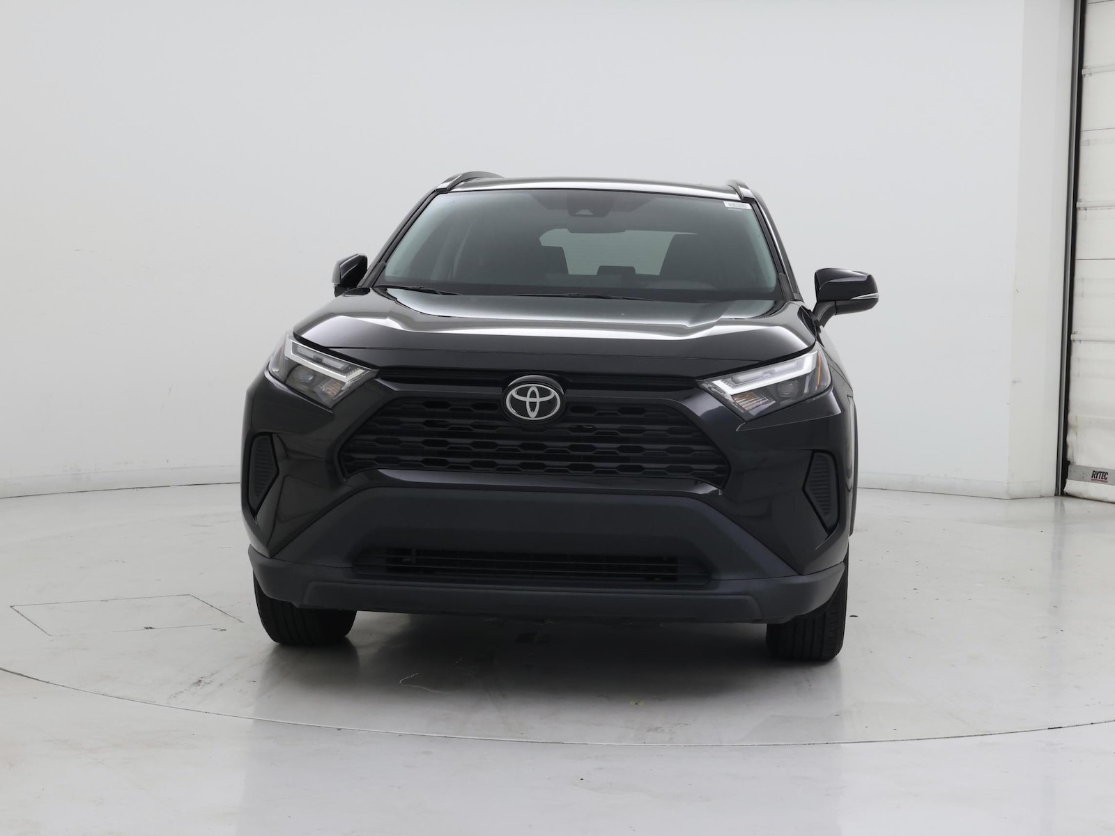2023 Toyota RAV4 XLE - Photo 6