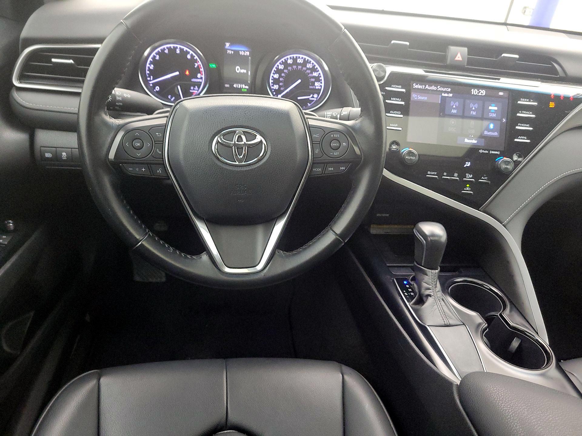 Thumbnail: 2019 Toyota Camry - 10