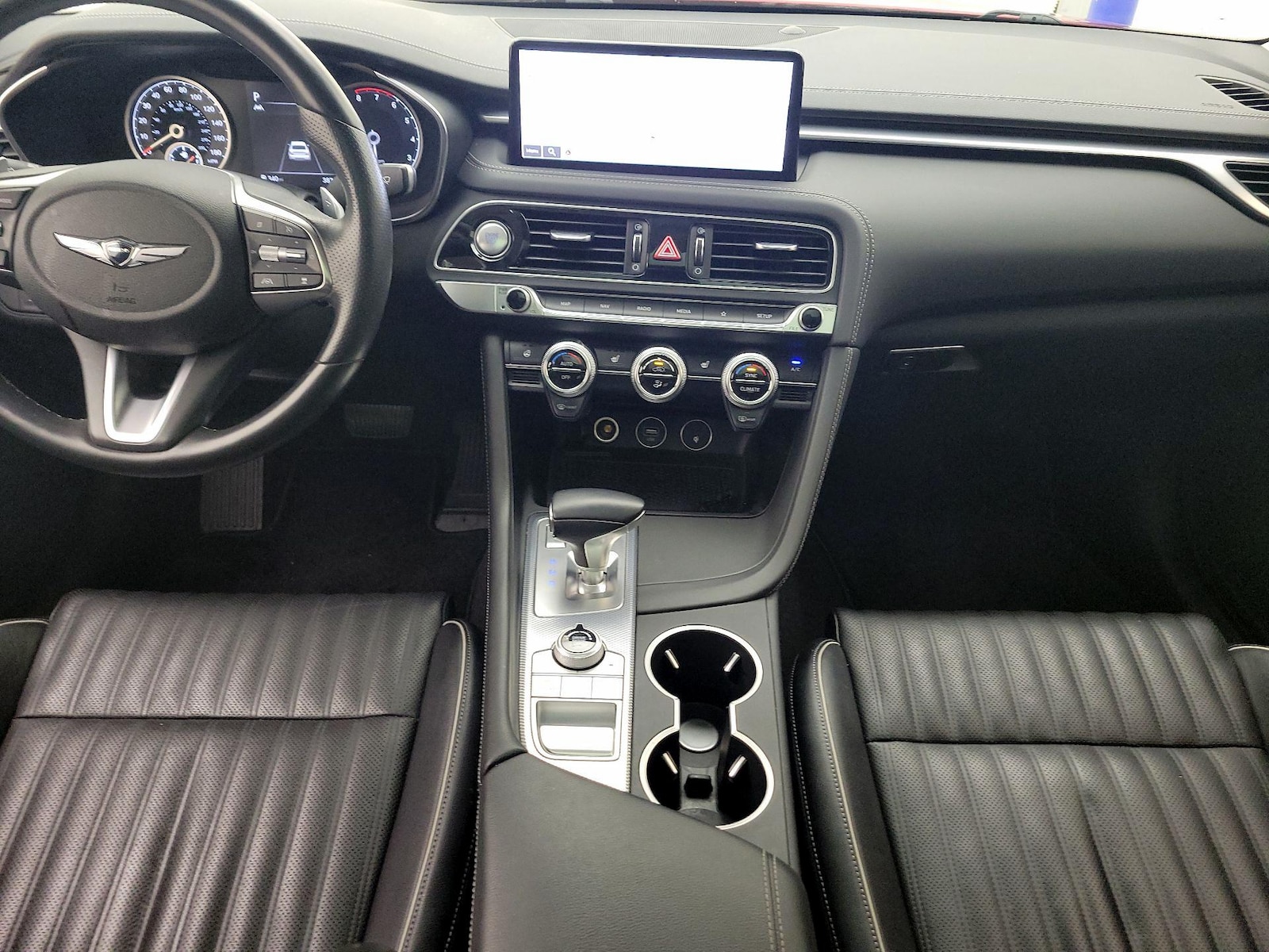 2022 GENESIS G70 Standard - Photo 10