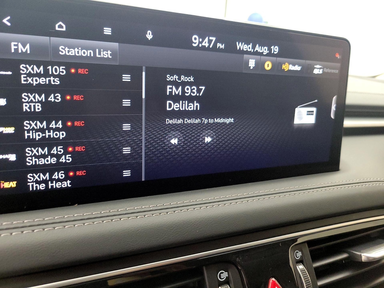 2022 GENESIS G70 Standard - Photo 17