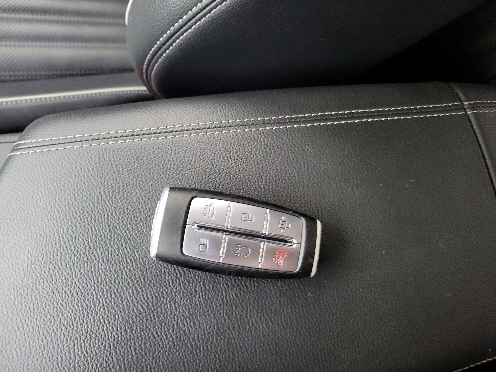 2022 GENESIS G70 Standard - Photo 25