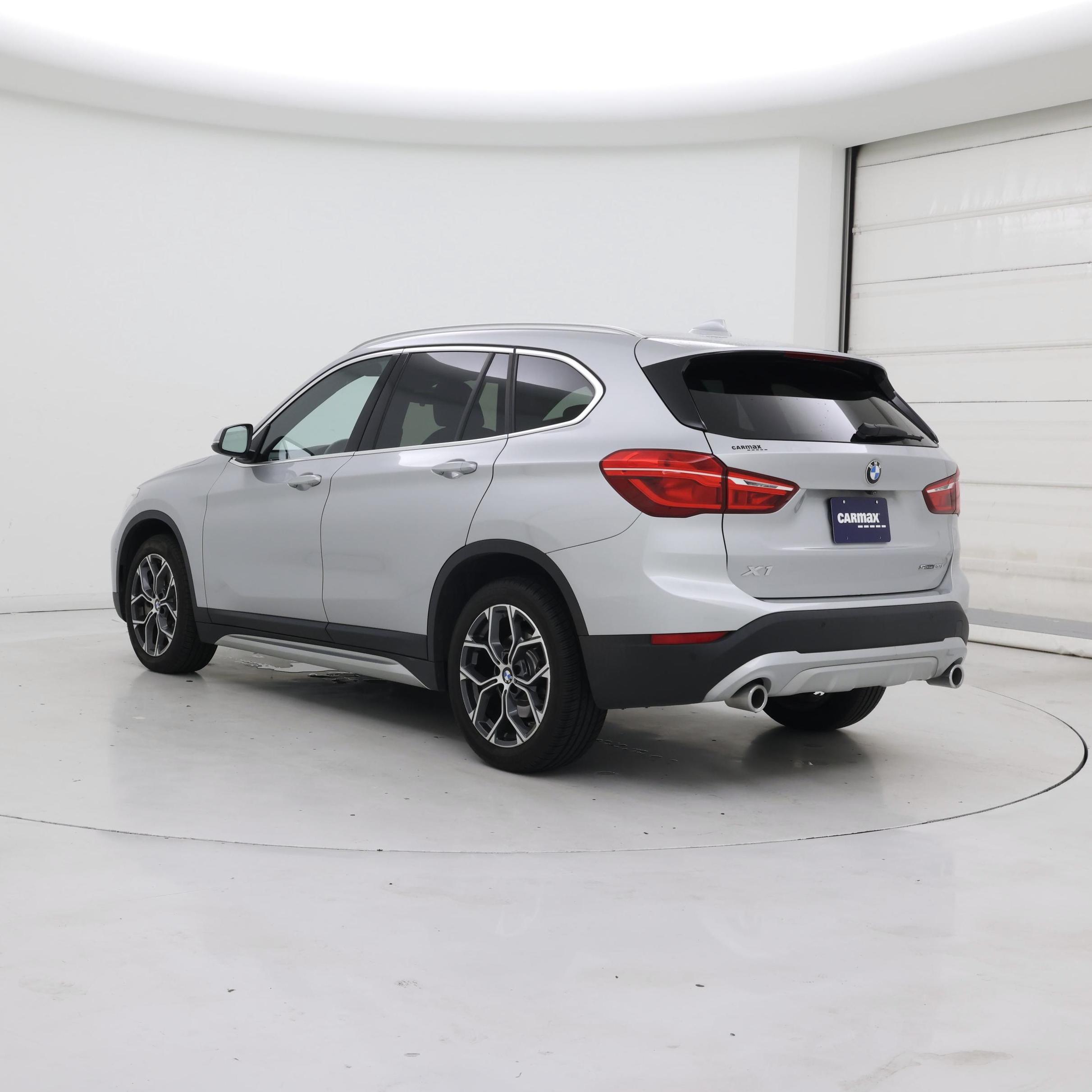 Thumbnail: 2021 BMW X1 - 2