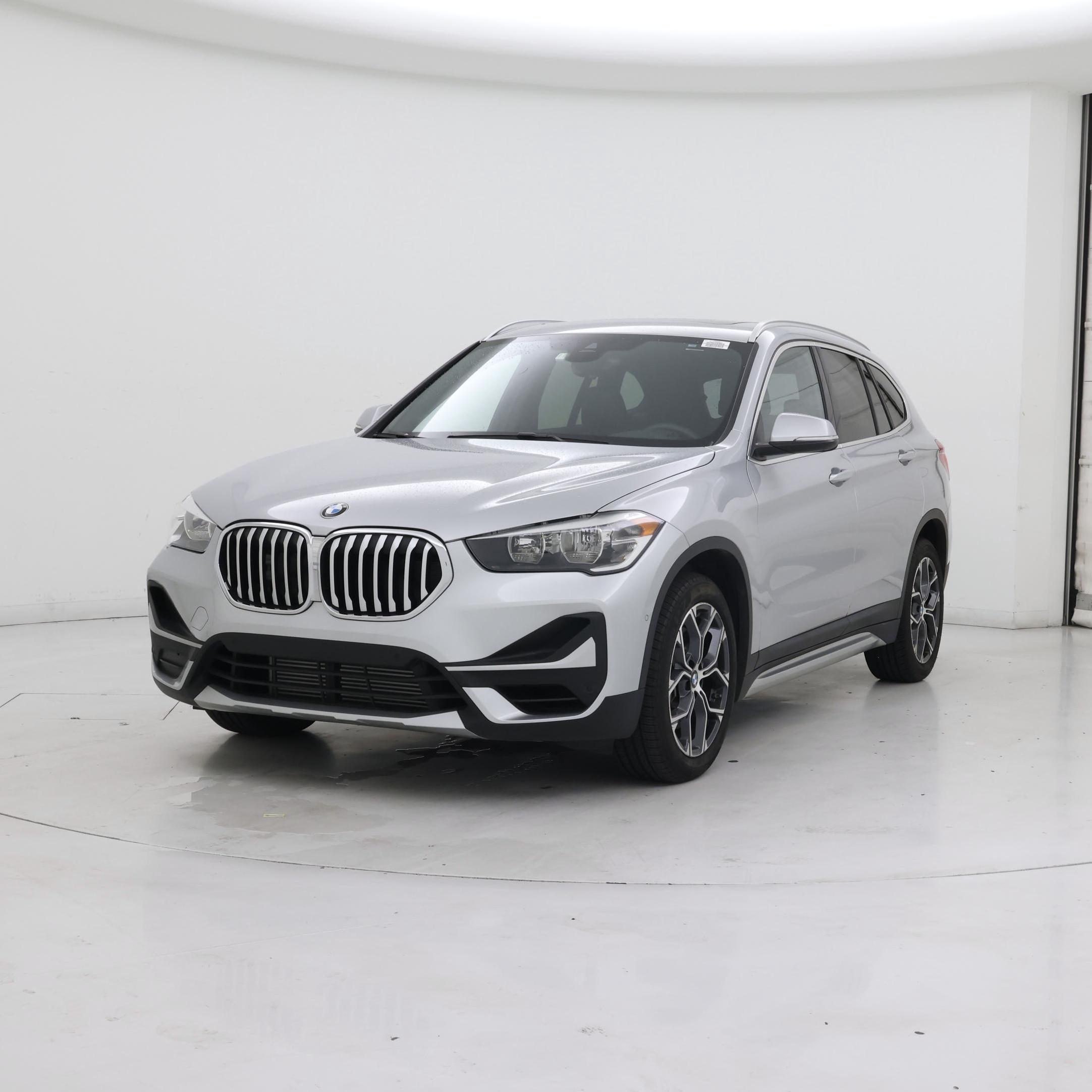 Thumbnail: 2021 BMW X1 - 4