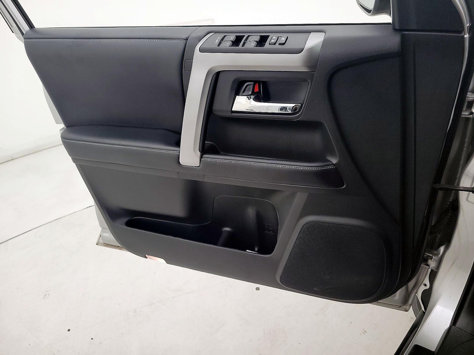2019 Toyota 4Runner SR5 - Photo 13