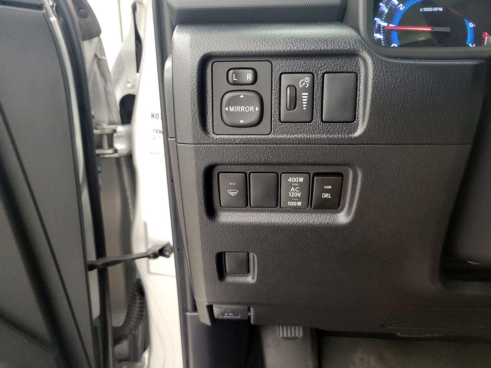2019 Toyota 4Runner SR5 - Photo 14