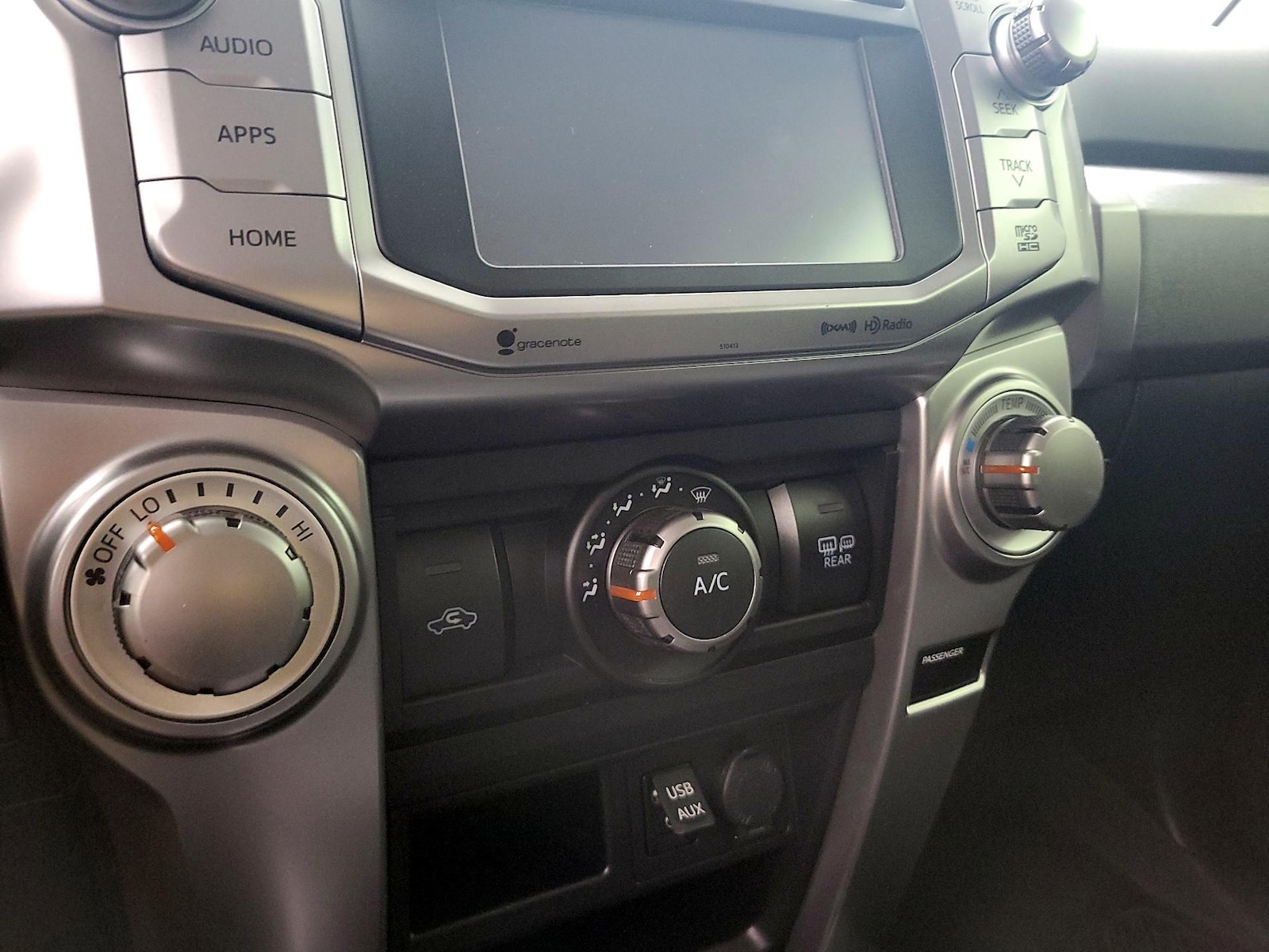 2019 Toyota 4Runner SR5 - Photo 17