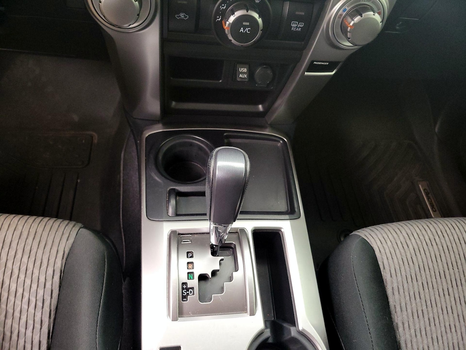 2019 Toyota 4Runner SR5 - Photo 18