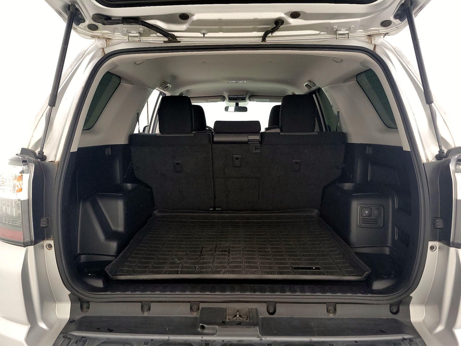2019 Toyota 4Runner SR5 - Photo 21