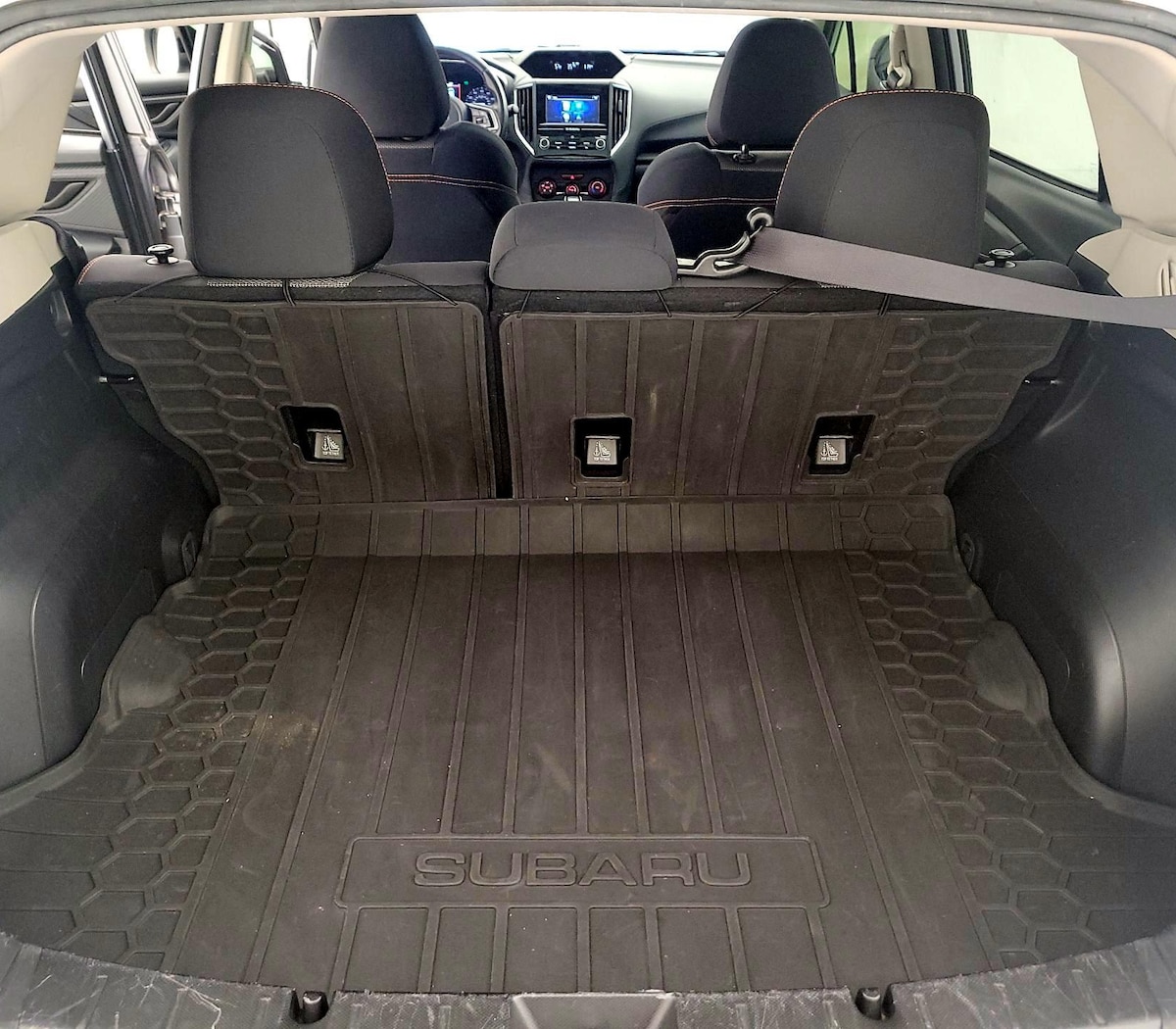 Trunk/Cargo (Seats Up)