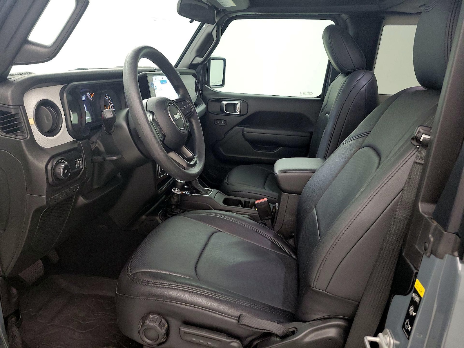 Leather Seats & Side Airbags