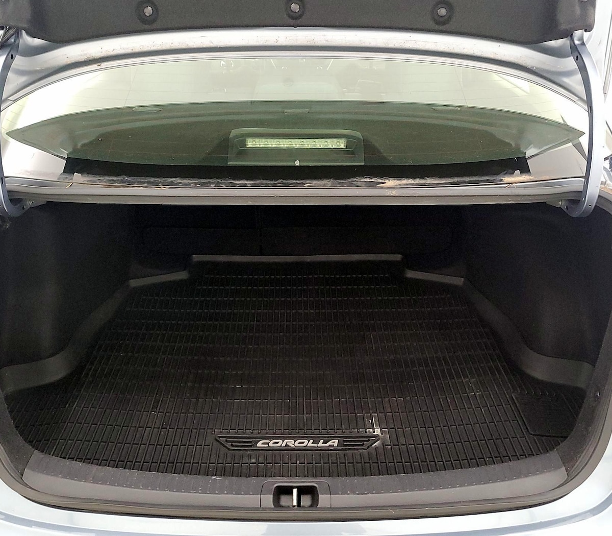 Trunk/Cargo (Seats Up)