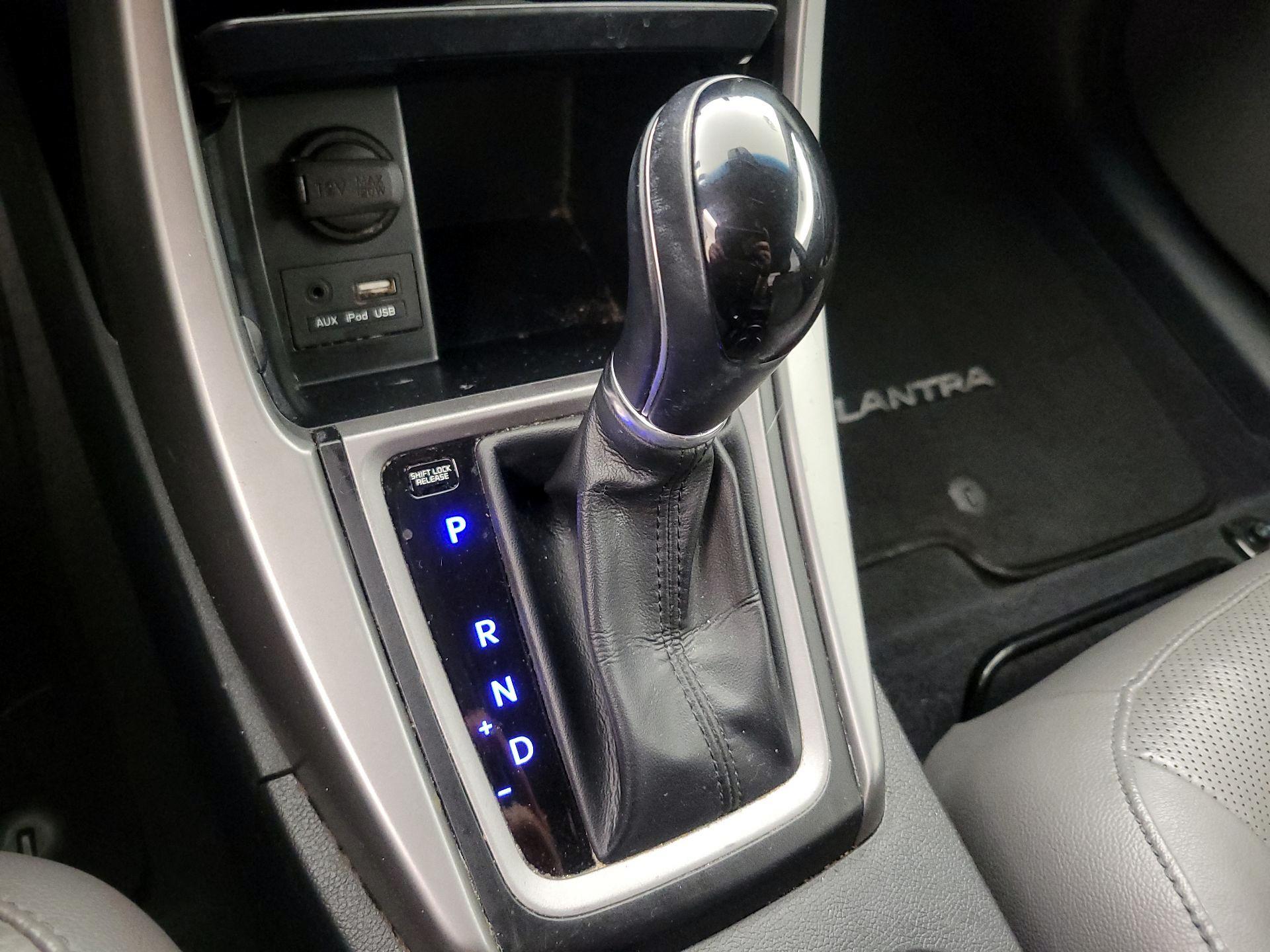 Thumbnail: 2016 Hyundai Elantra - 17