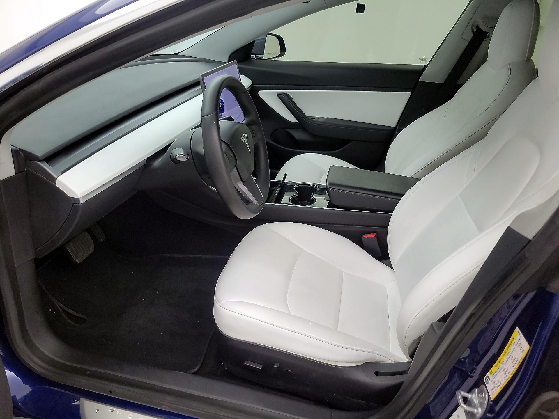 Thumbnail: 2020 Tesla Model 3 - 11
