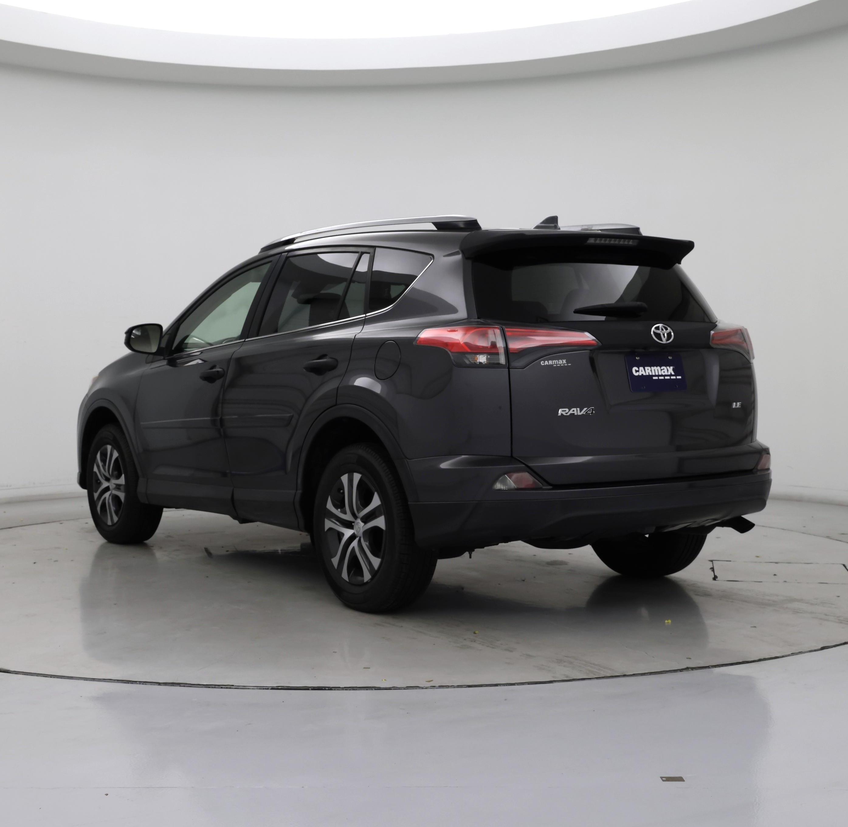 Thumbnail: 2017 Toyota RAV4 - 2