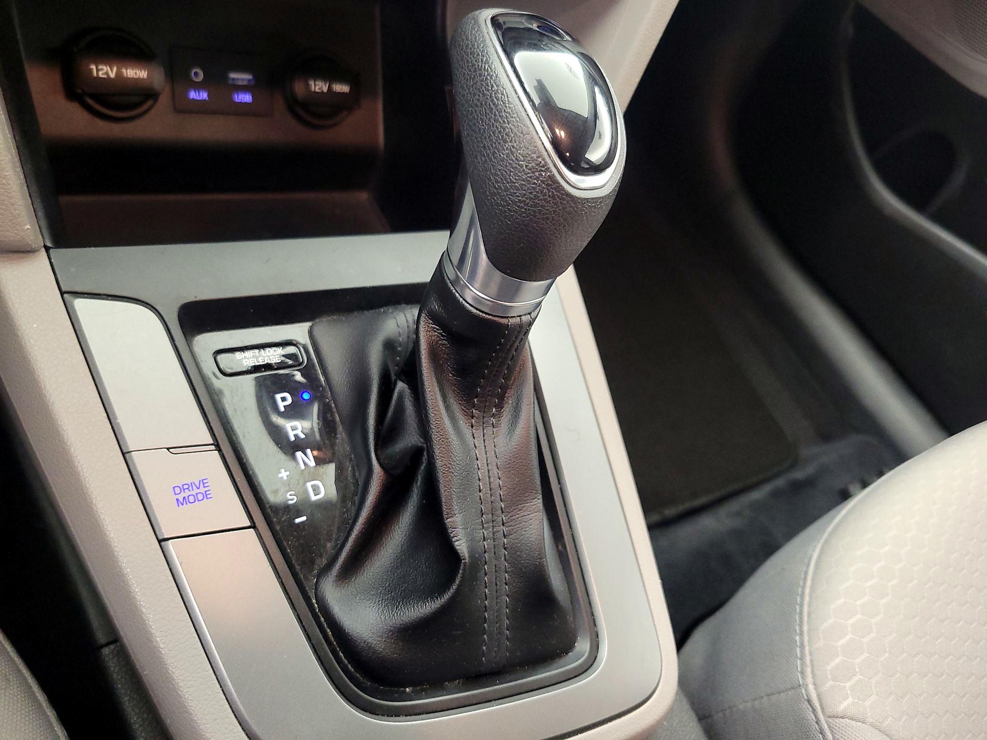 Thumbnail: 2019 Hyundai Elantra - 17
