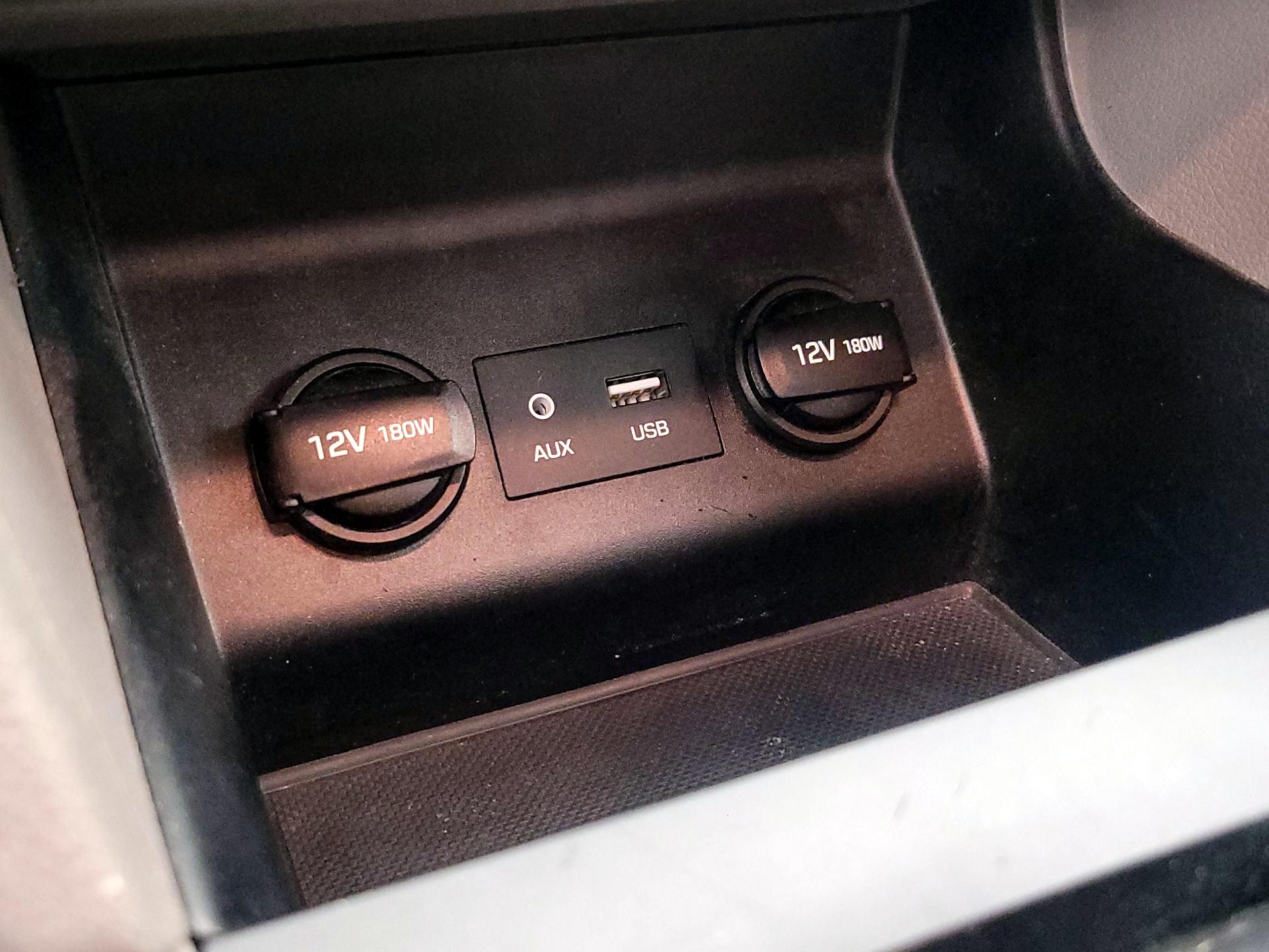 Thumbnail: 2019 Hyundai Elantra - 18