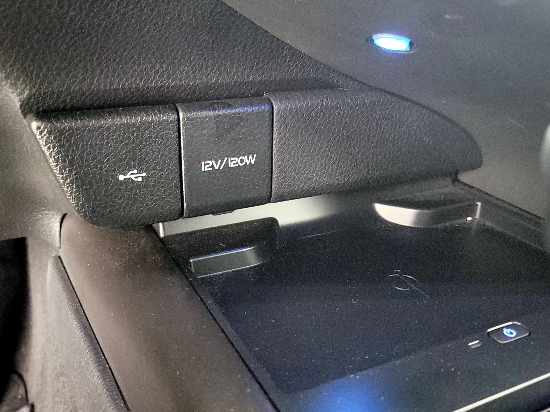 Thumbnail: 2022 Toyota Camry - 18